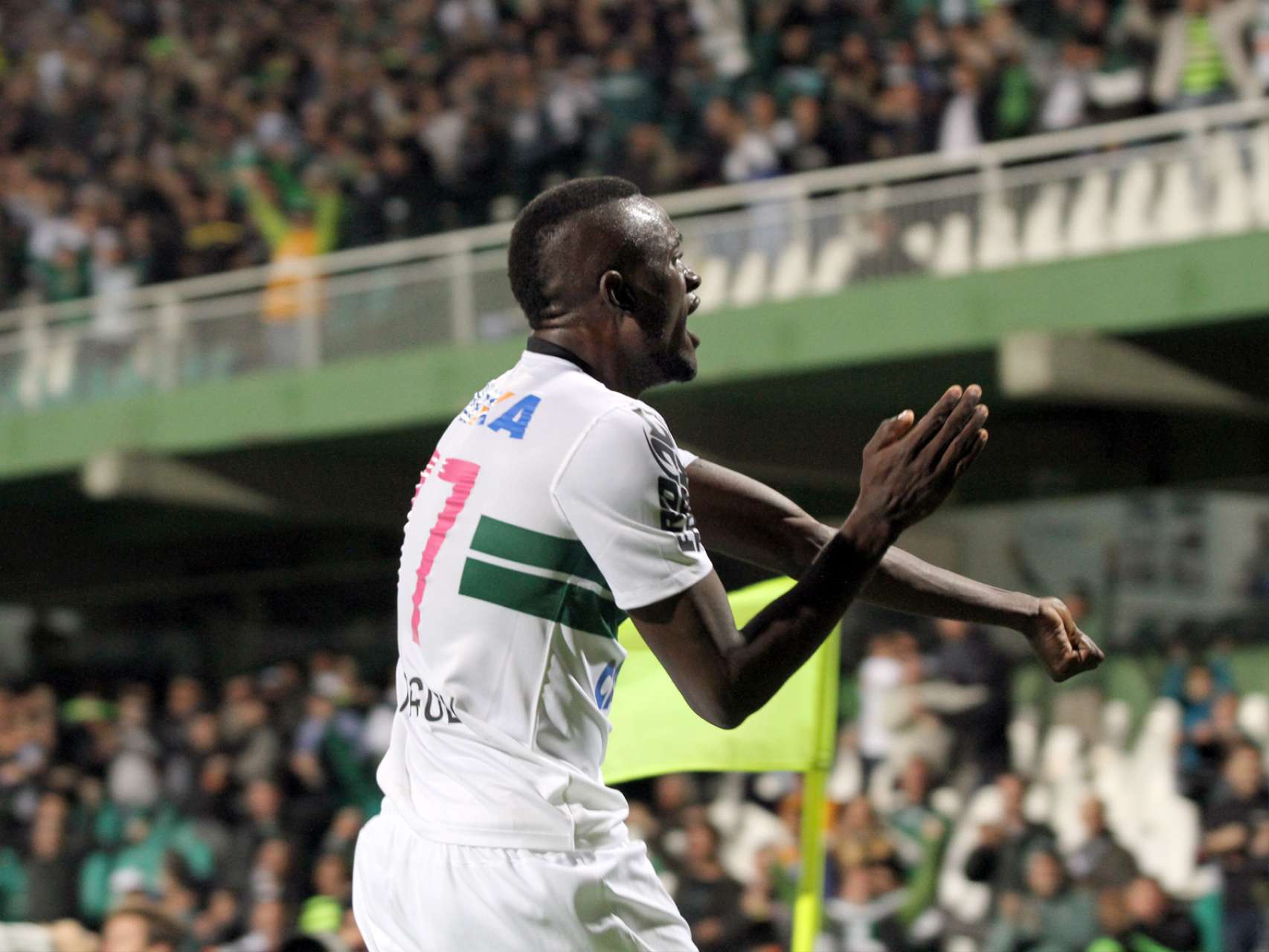 Jogadores aderem � campanha