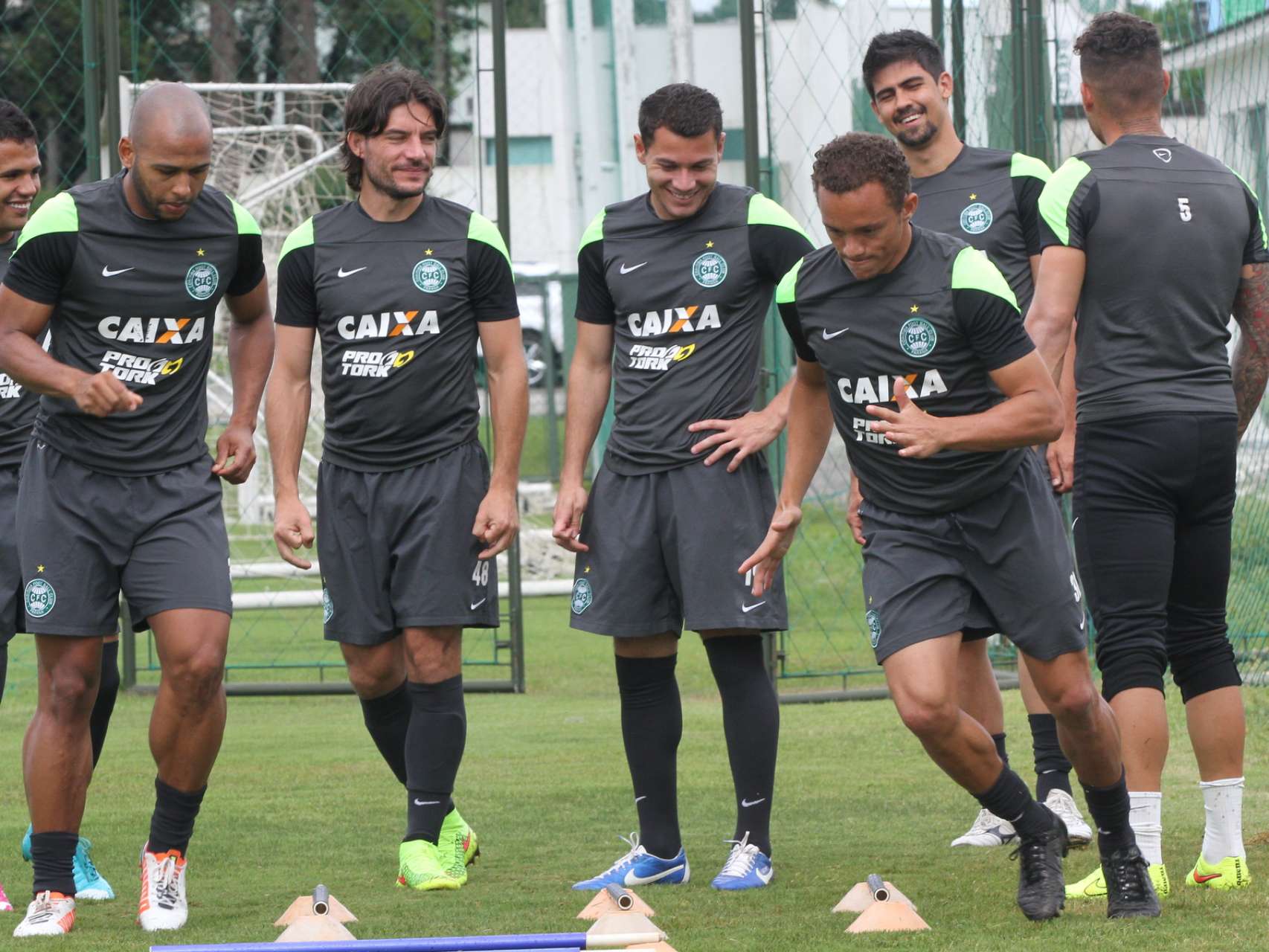 Coritiba volta aos treinos