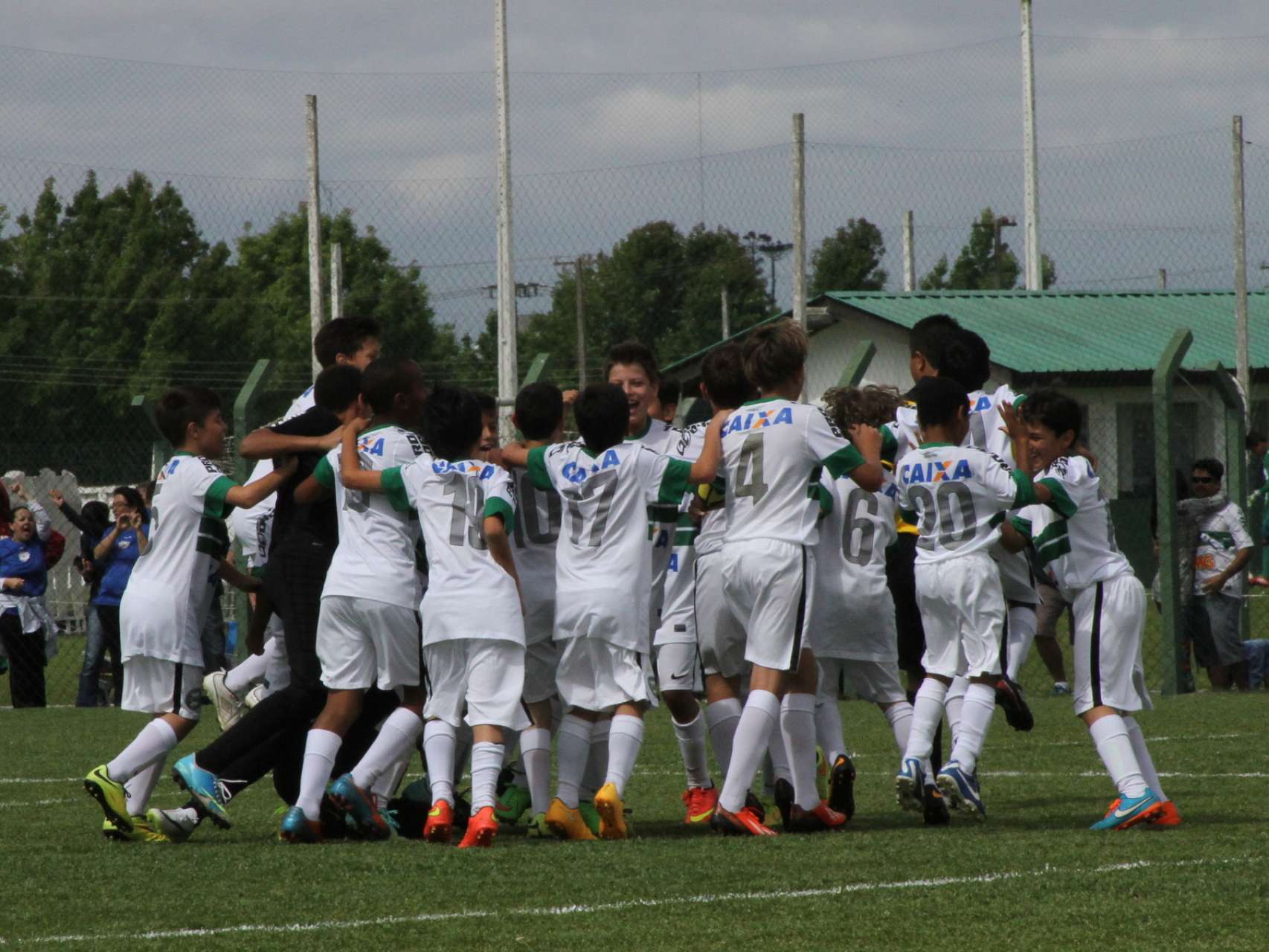 Piazada conquista tricampeonato
