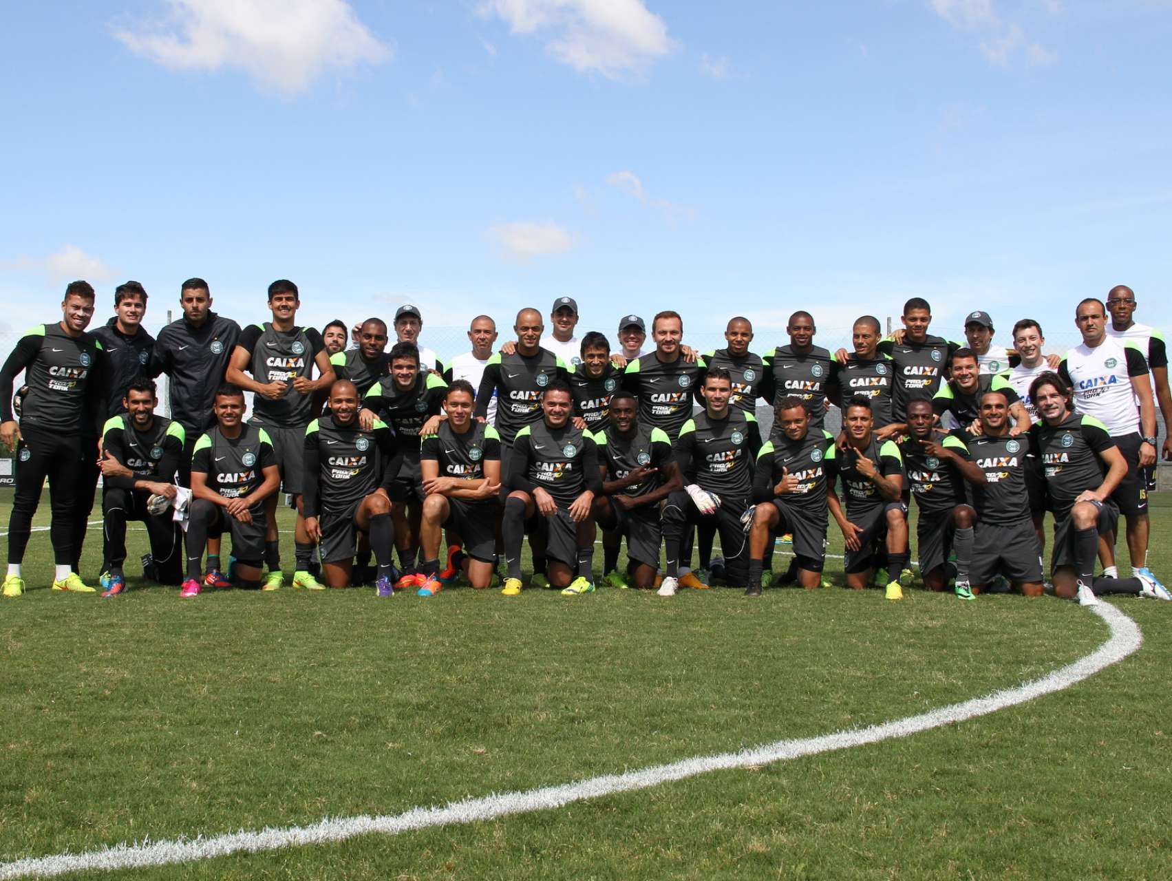 Fotos da reapresenta��o