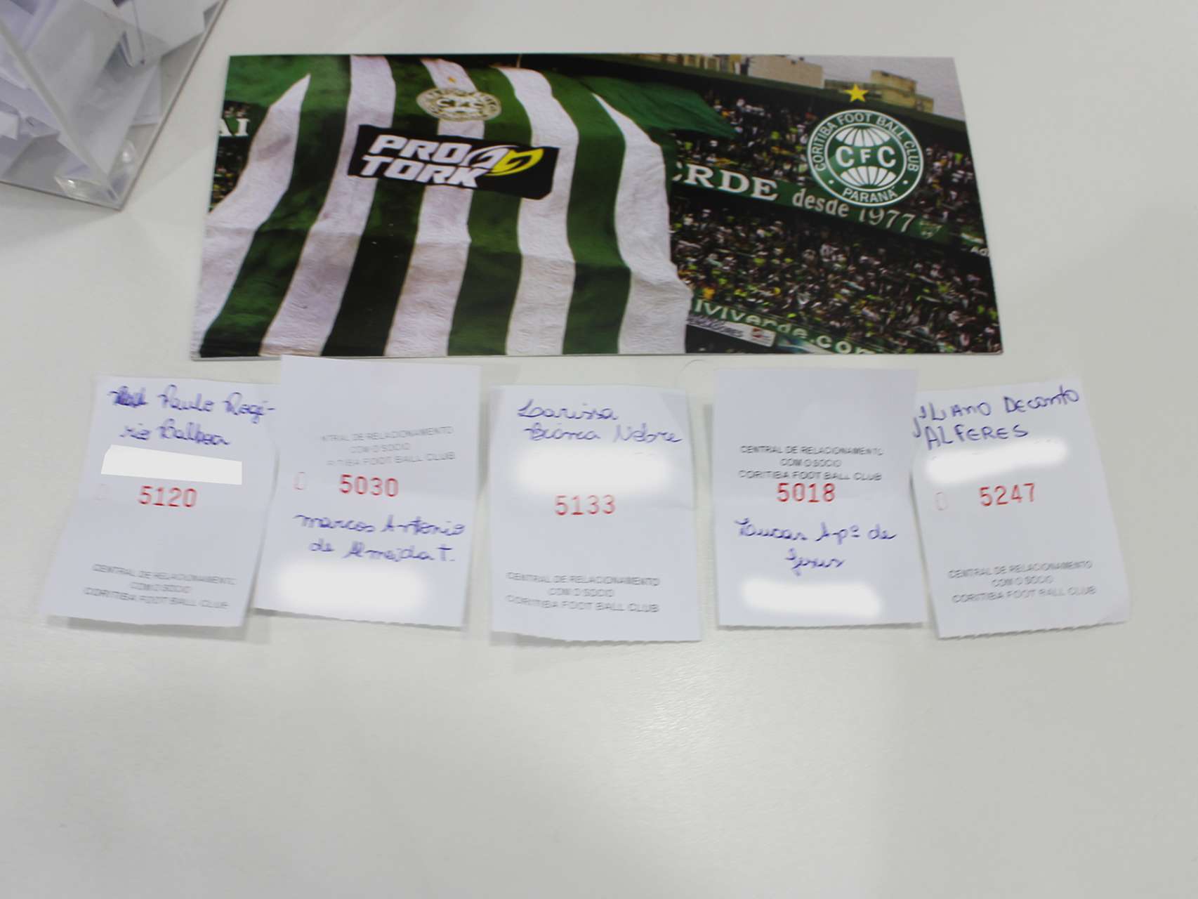 Sorteio: camisas autografadas