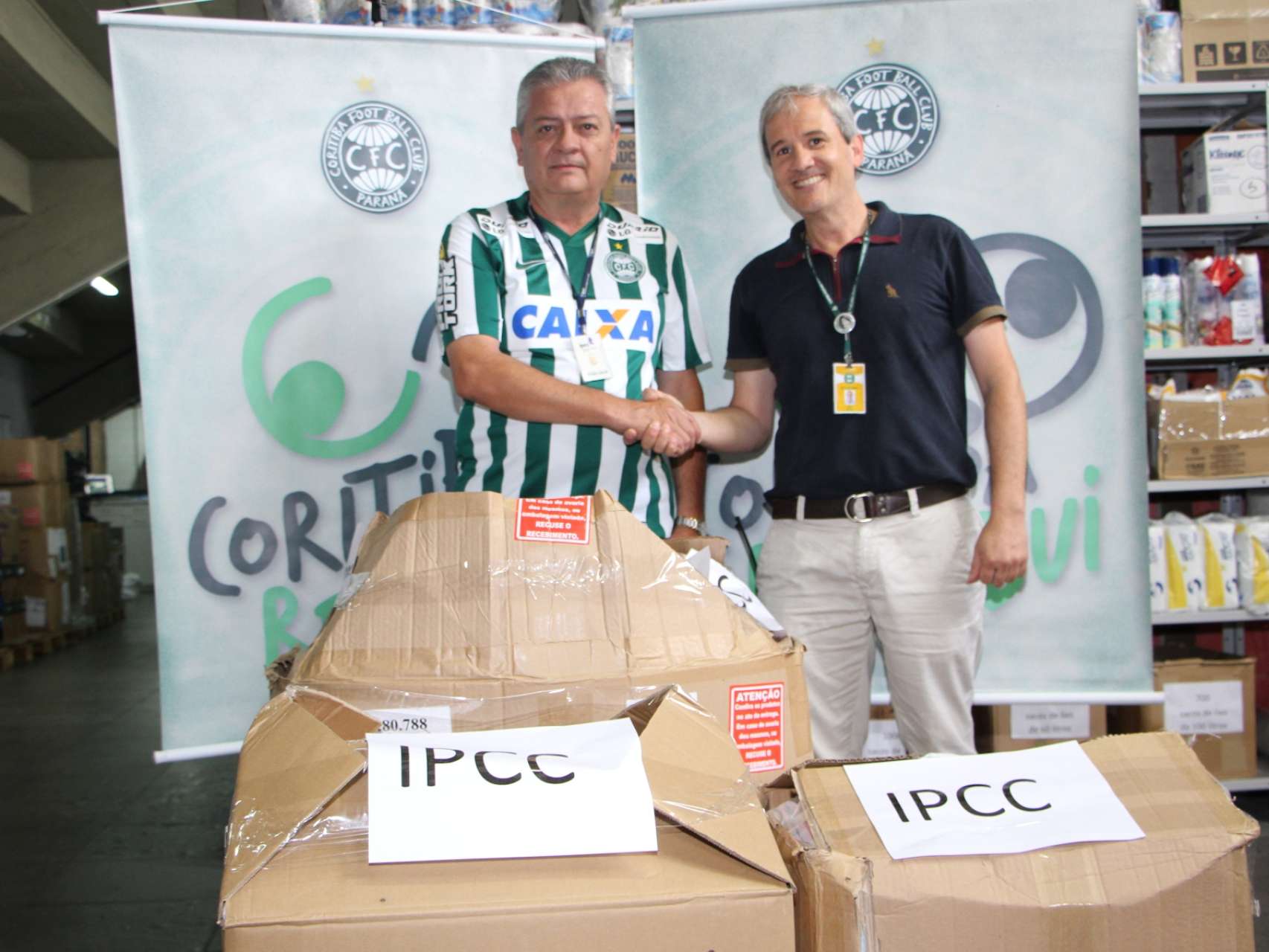 Coritiba Retribui faz nova doa��o