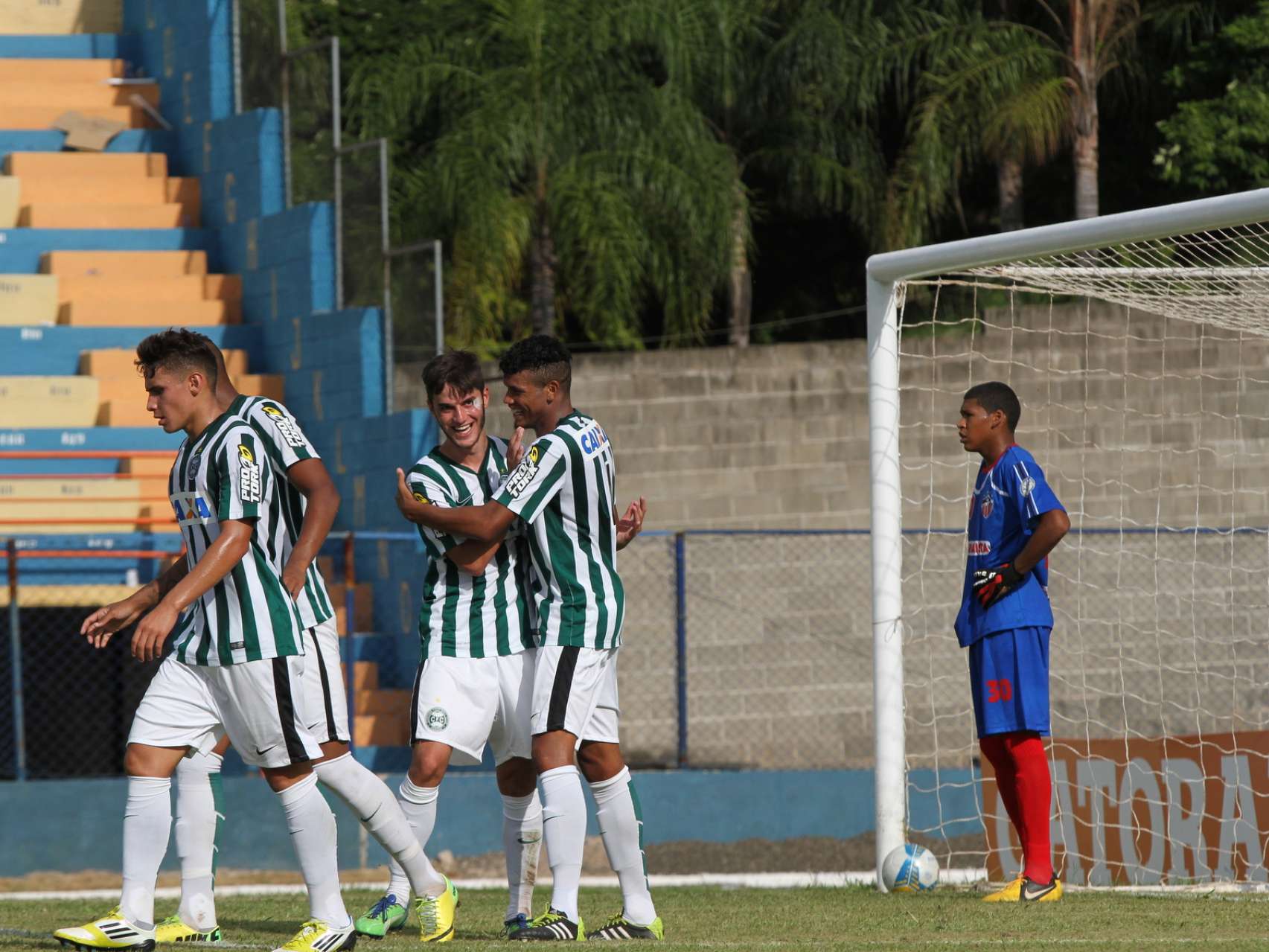 Fotos: Goleada na Copinha