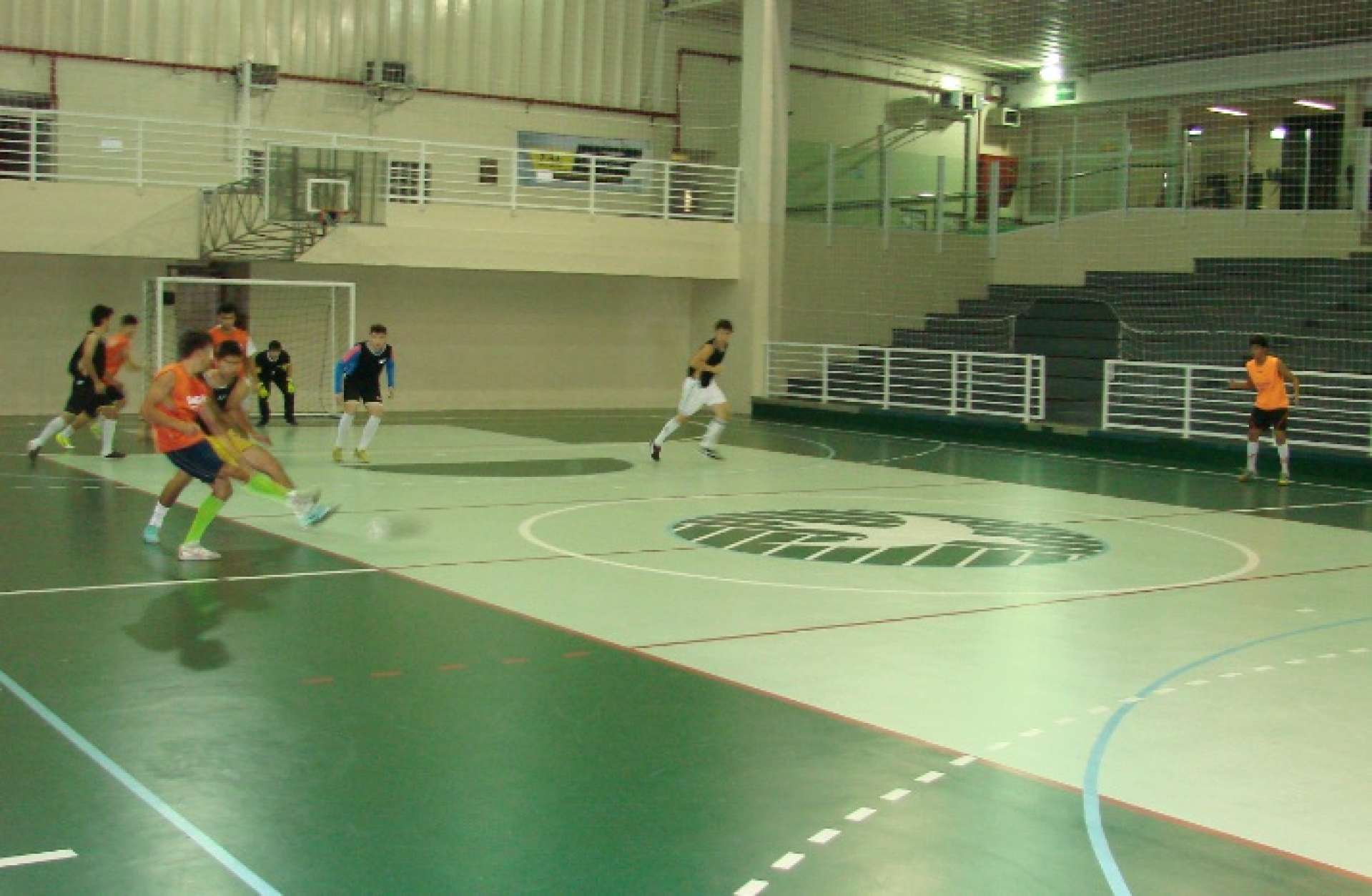 Coritiba Futsal goleia em primeiro teste da temporada de 2013