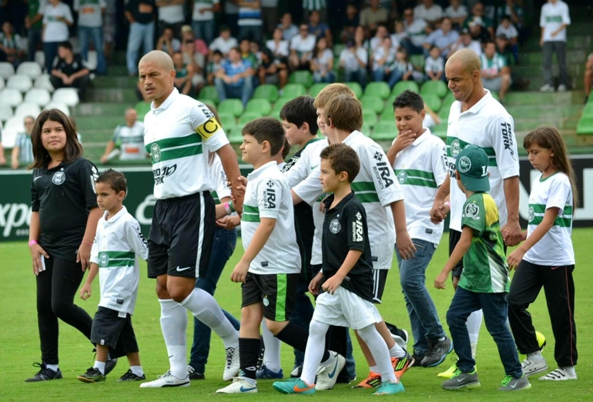 Mascotinhos para Coritiba x Paran�