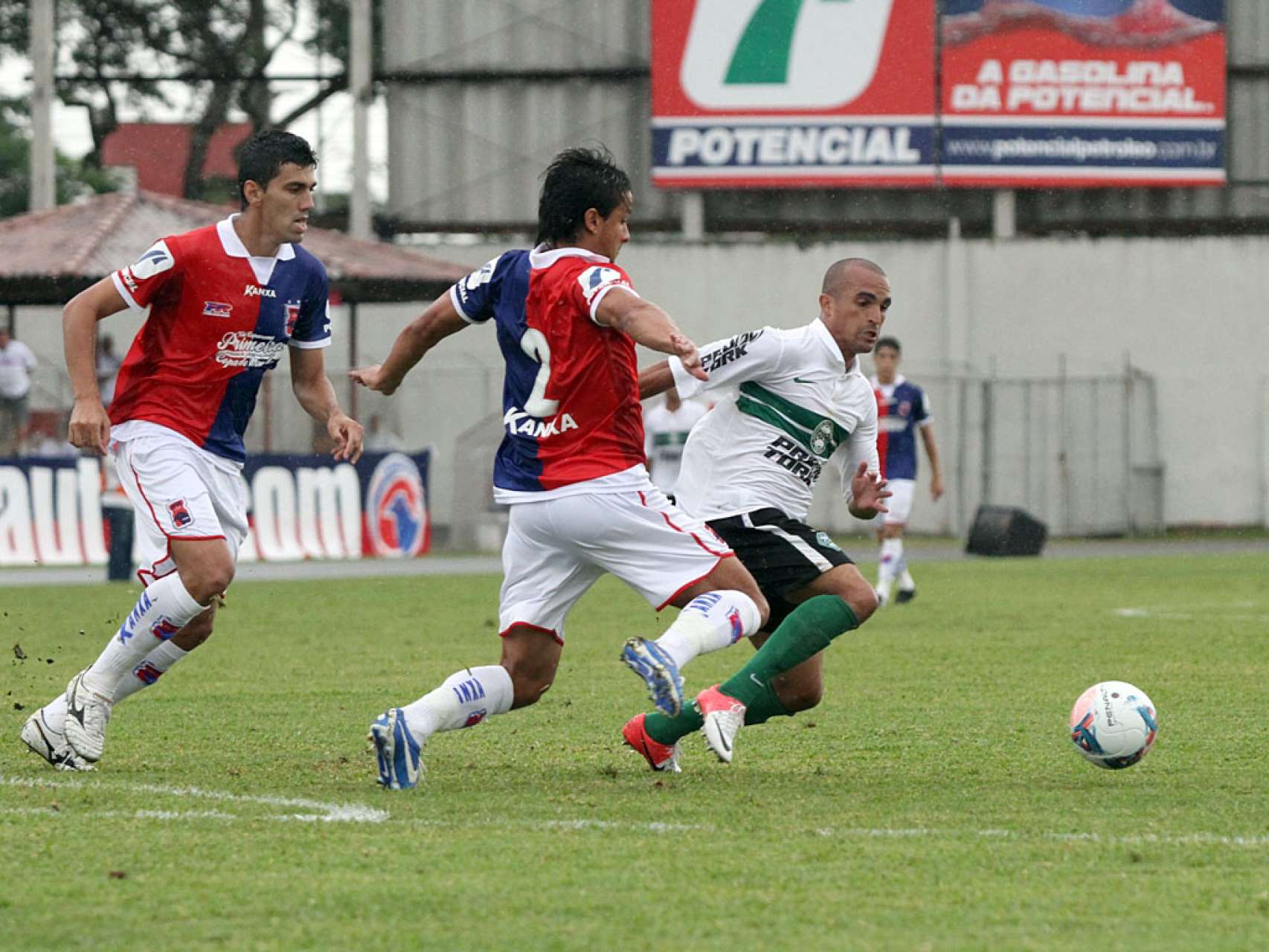 Cl�ssico Para-Tiba j� aconteceu 94 vezes