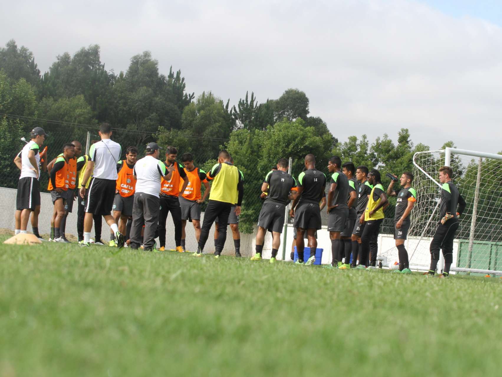 Imagens de mais um treino