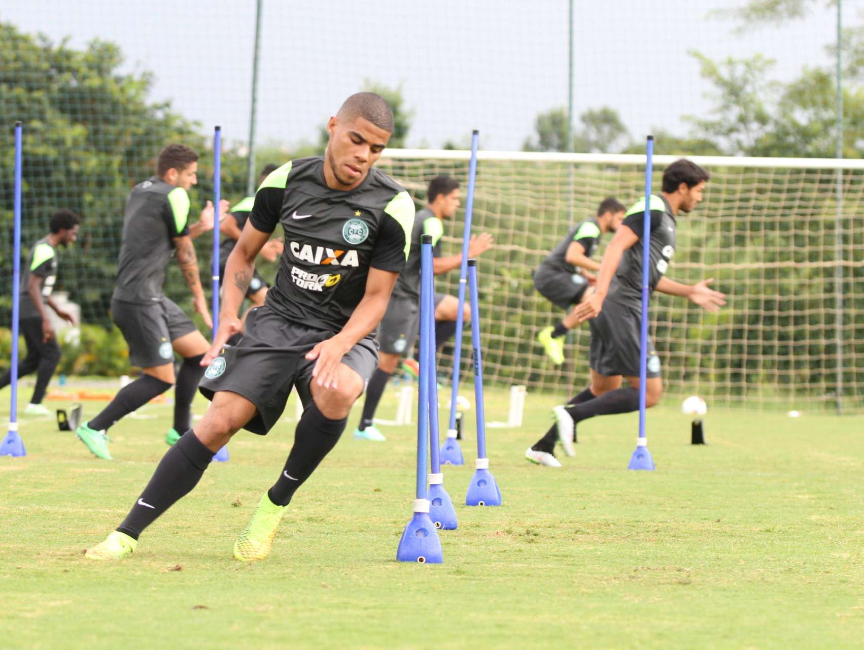 Pr�-temporada, chuva e fotos
