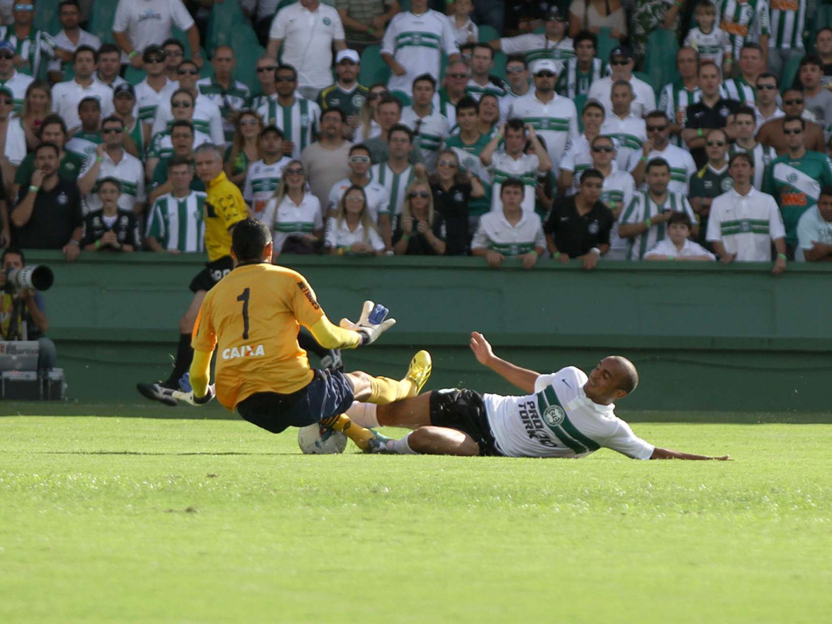 Gil e Deivid s�o absolvidos