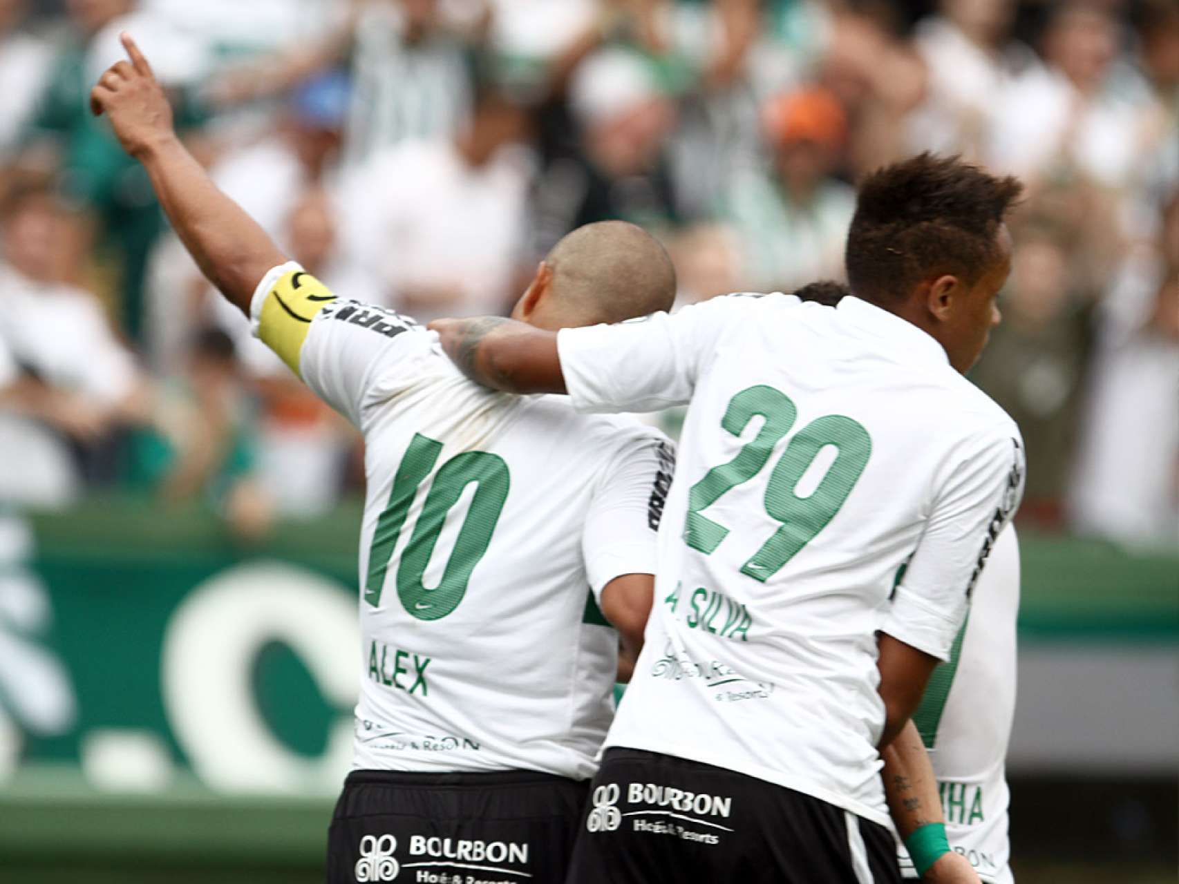 Cinco atletas da base encerraram a partida