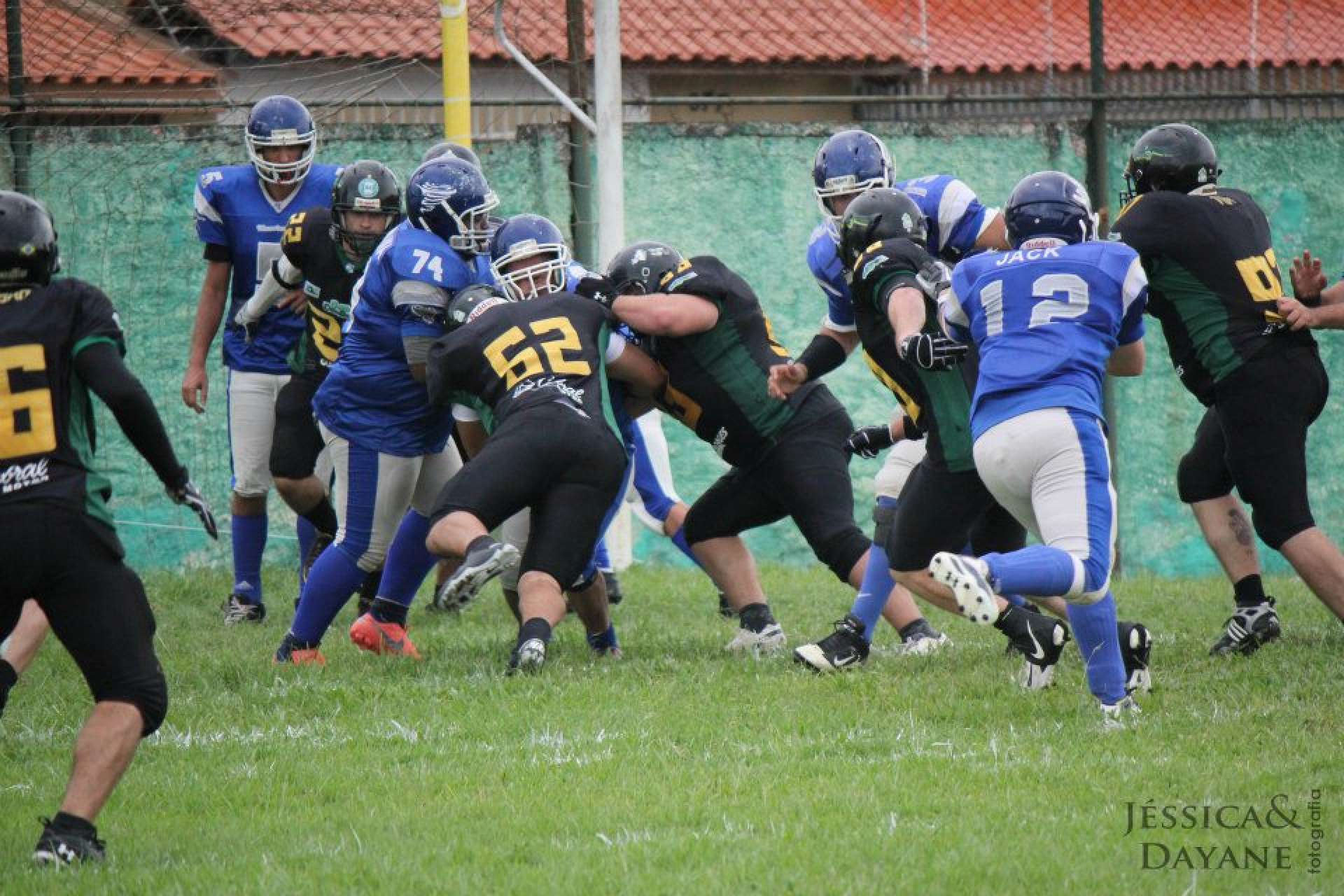 Crocodiles vence na estreia