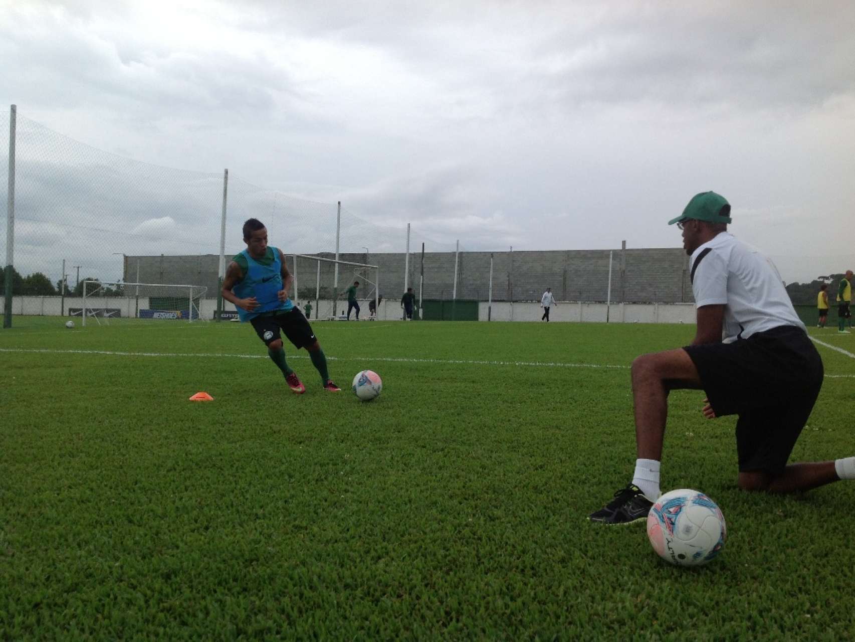 Rafinha volta a treinar