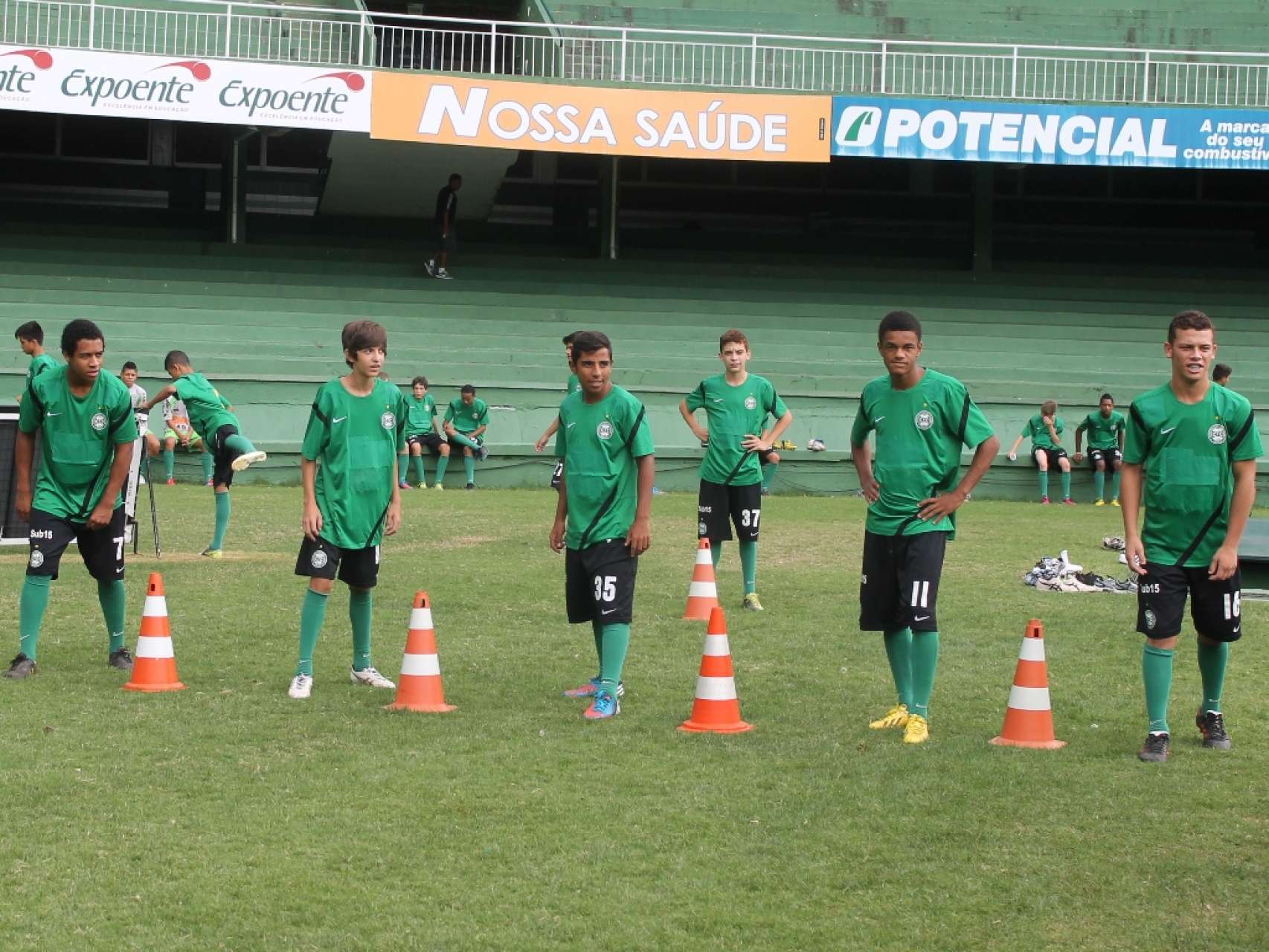 Coxa Sub-15 treina visando temporada 2013
