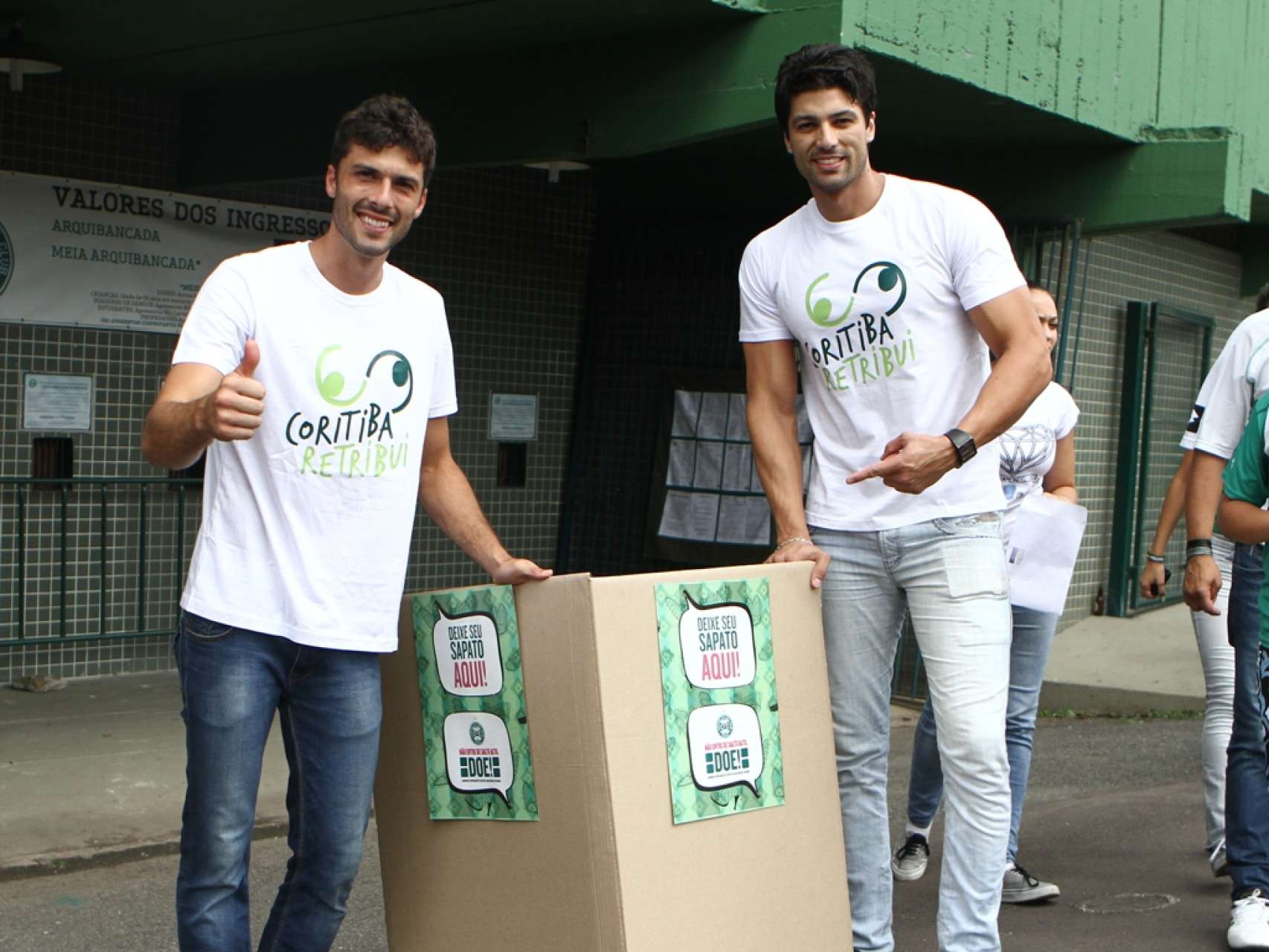 Coritiba Retribui promove campanha de doa��o de sapatos