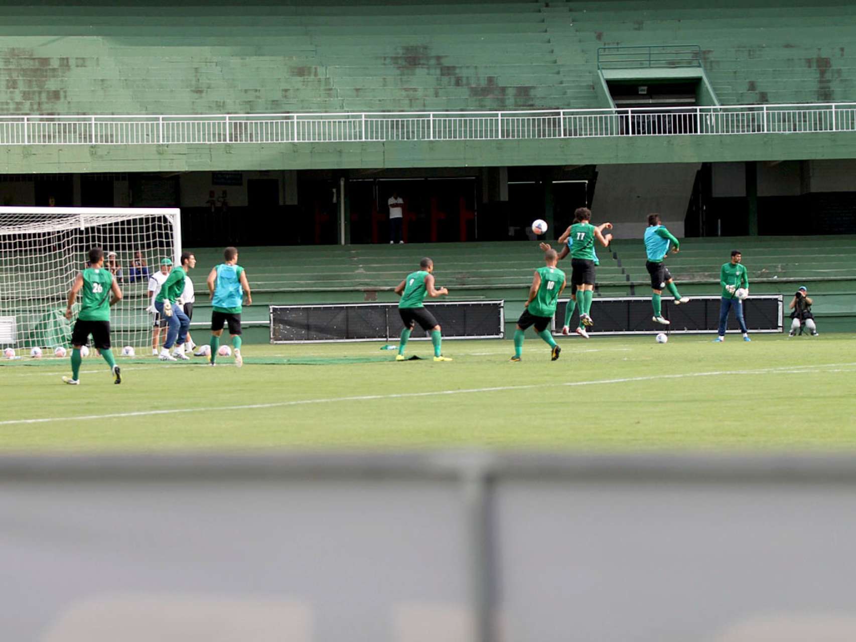 Veja imagens do treino do Coxa no Couto