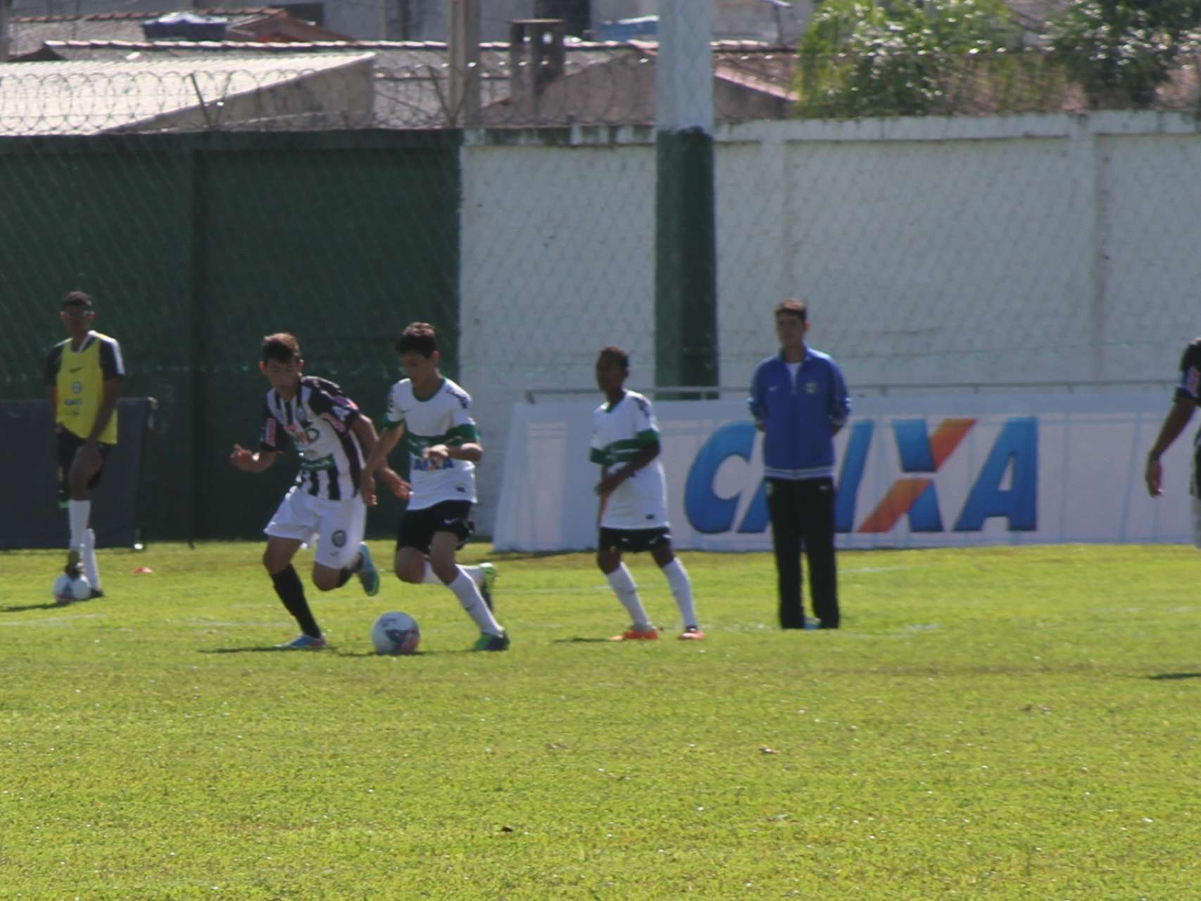 Piazada goleia no Sub-15