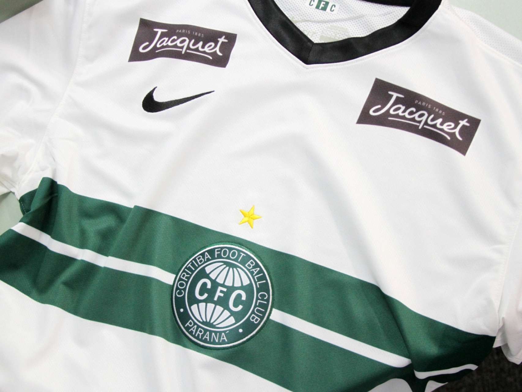 Jacquet apoia Coxa em jogo decisivo