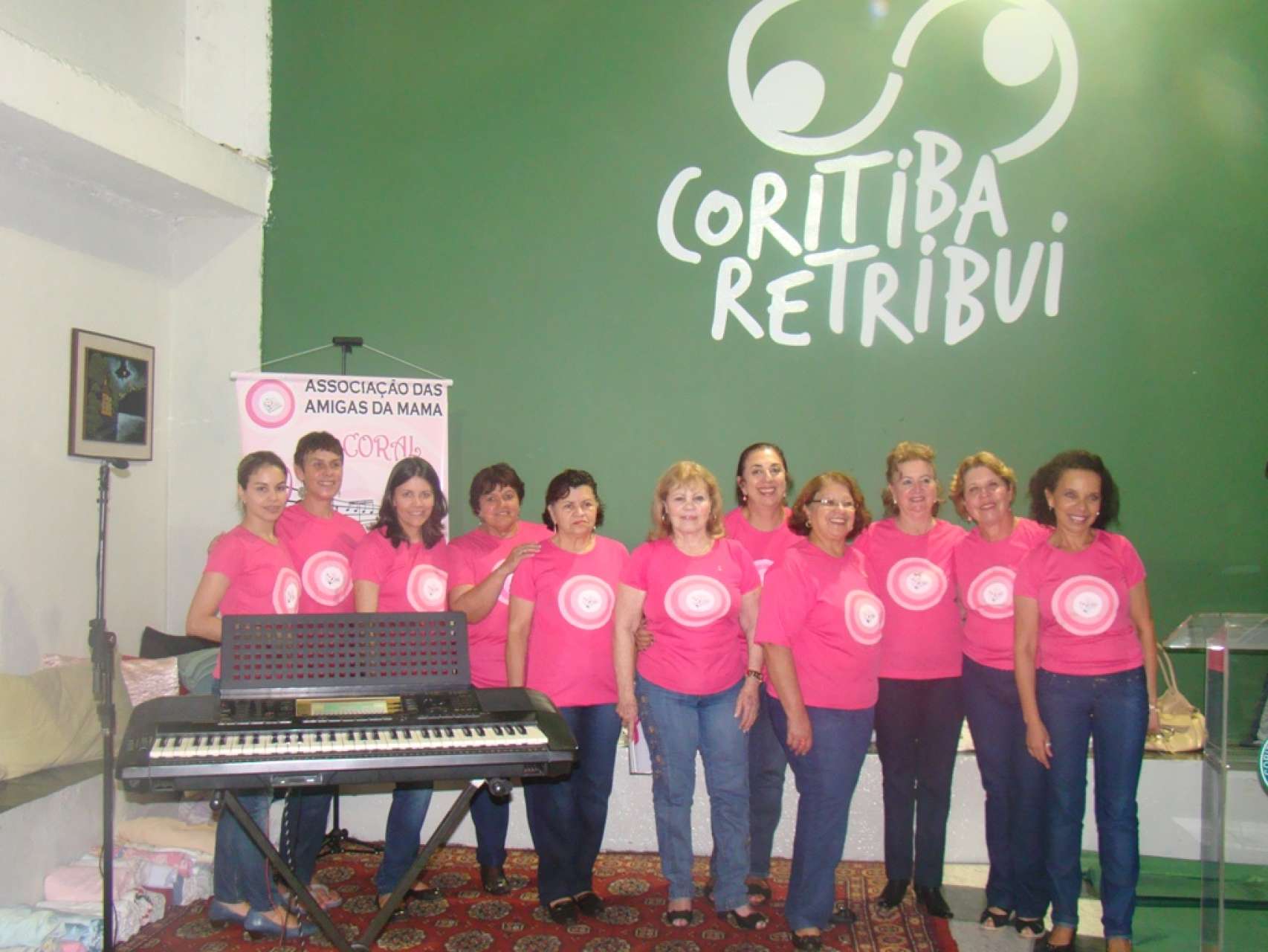 Coral da AMA faz apresenta��o no Bazar do Coritiba Retribui