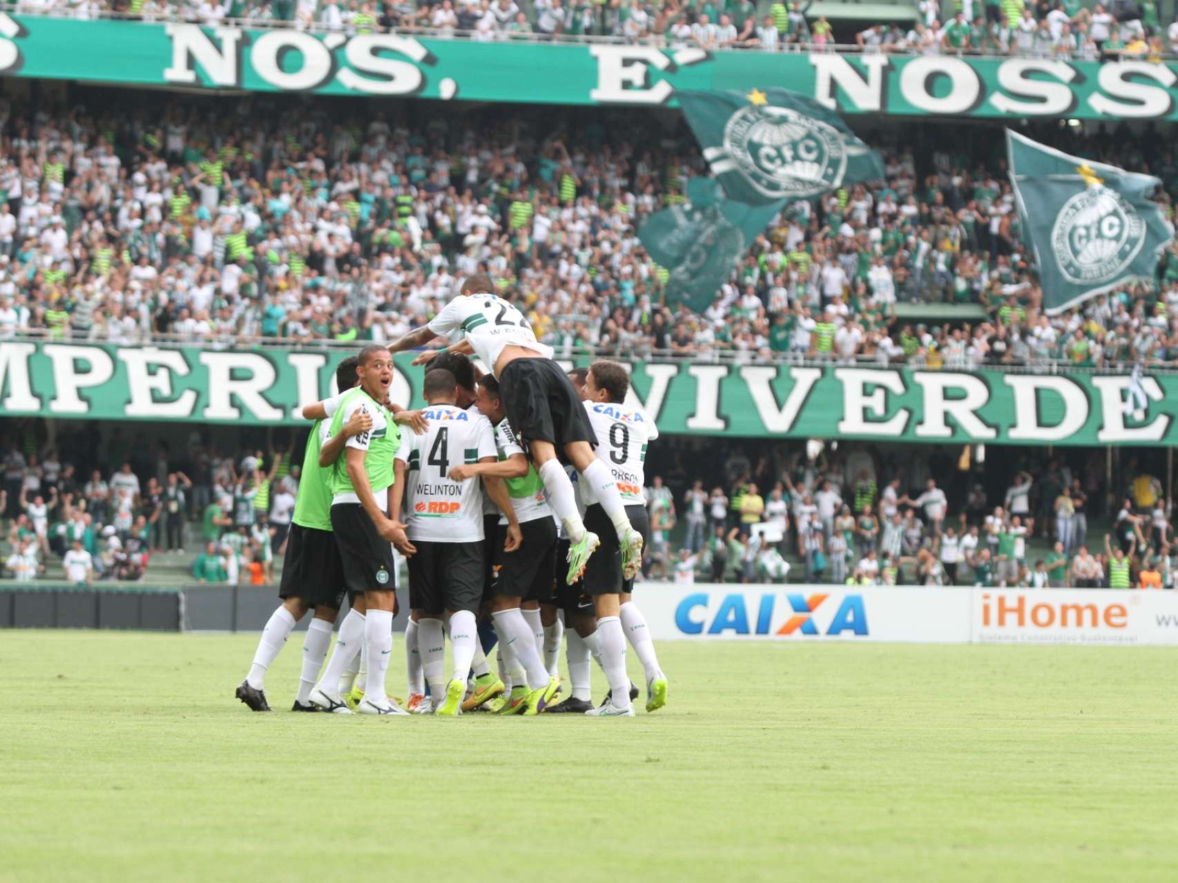 Coxa se garante na final!