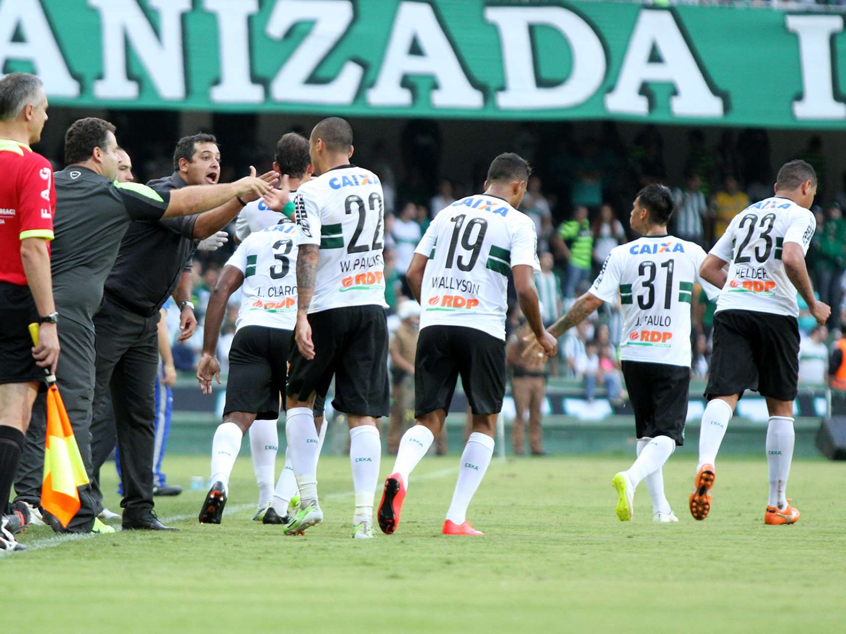 �Aqui � Coritiba�, exalta Marquinhos