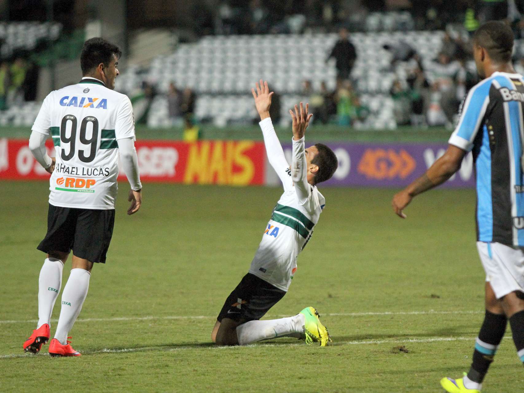 Primeiro gol de Galhardo