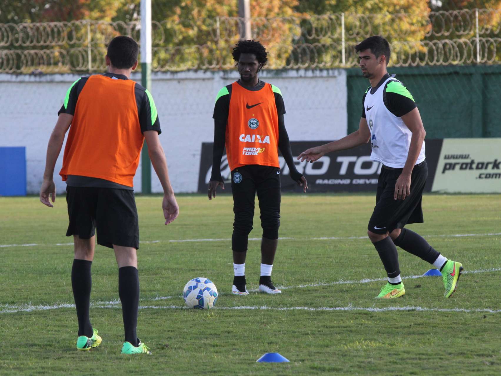 Treinamento em dois per�odos