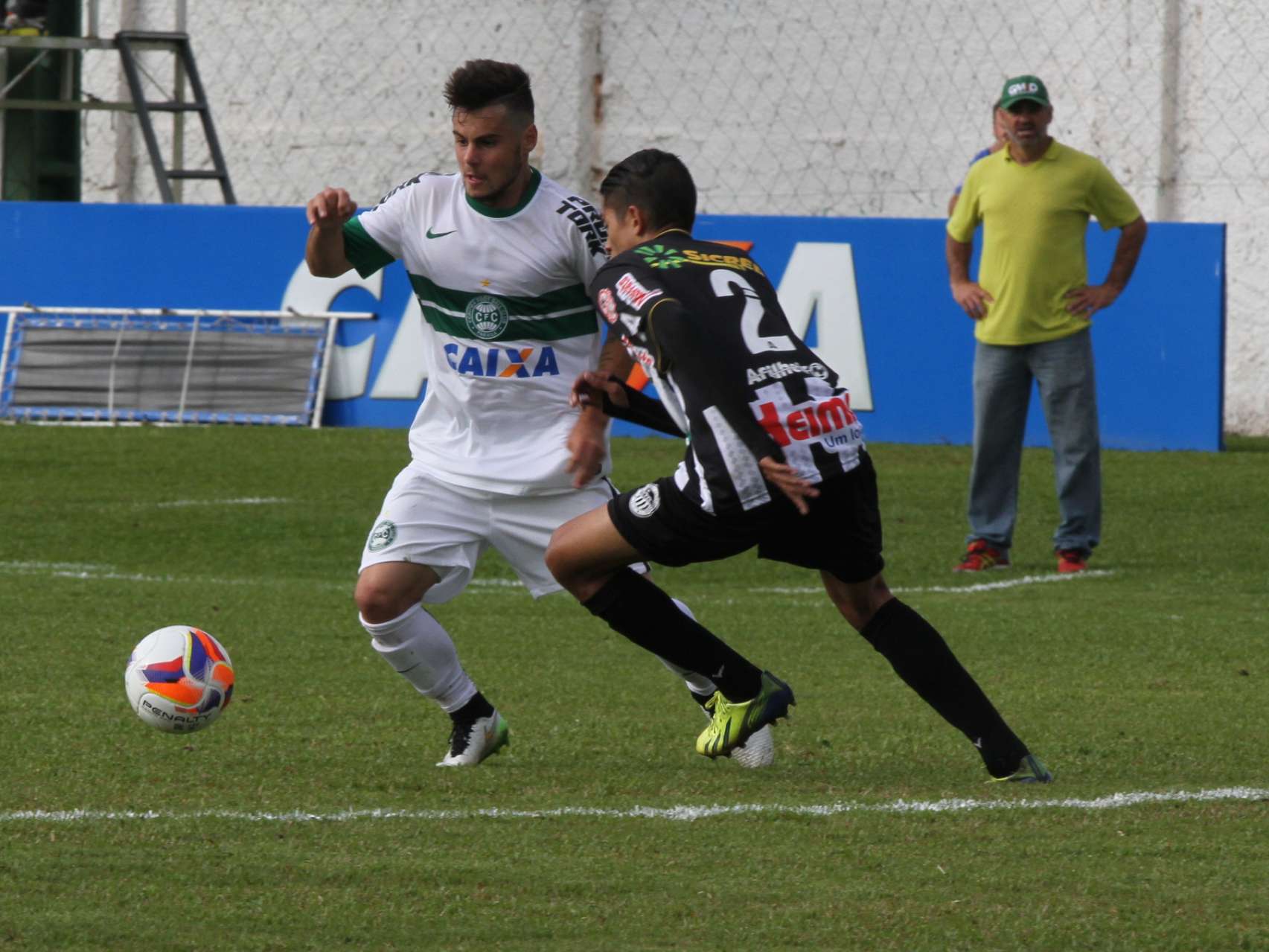 Coxa vence por 8 a 1