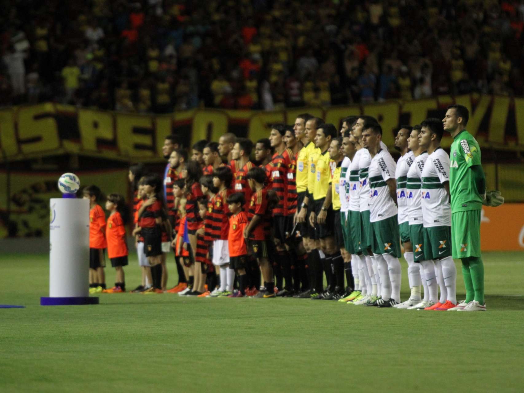 D� notas aos atletas