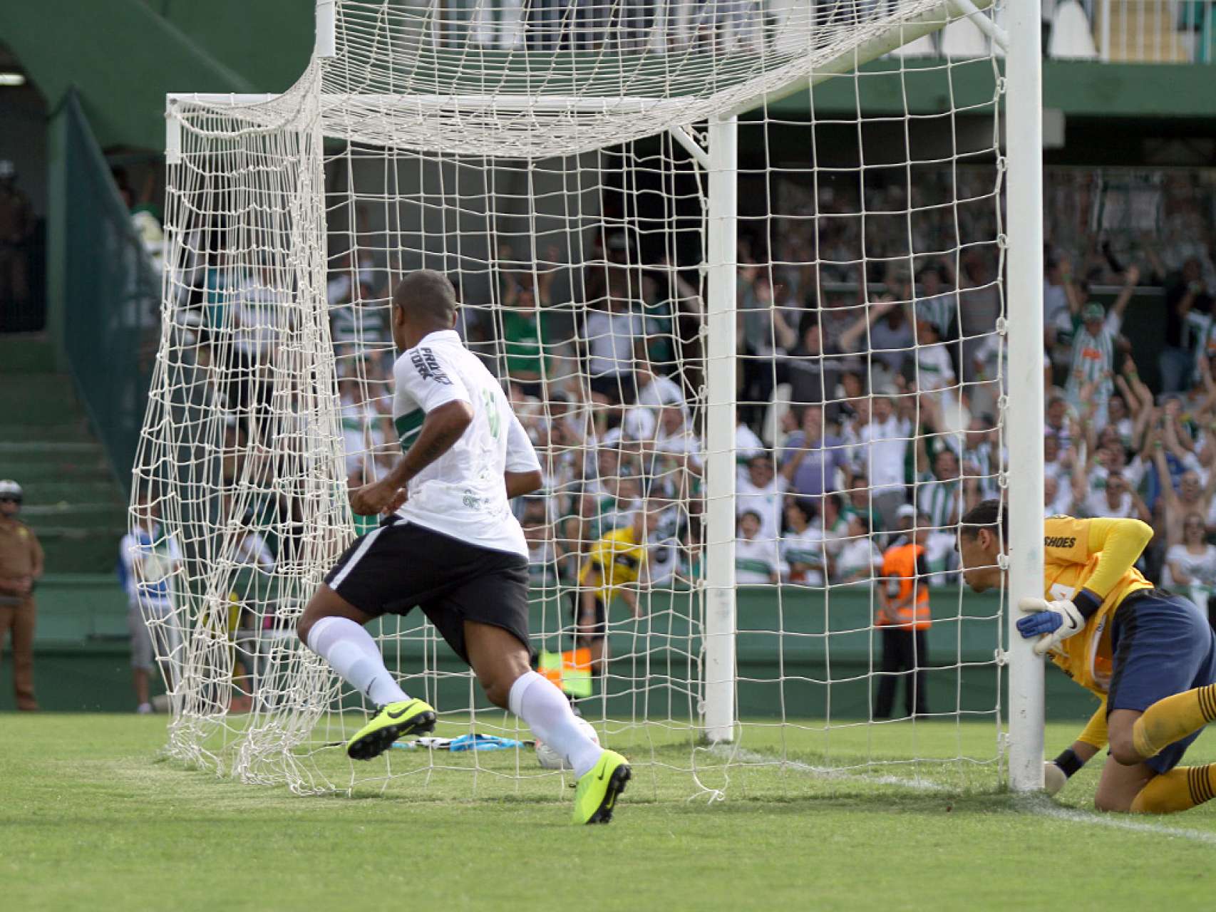 Fotos: Coritiba 2x1 Atl�tico-PR