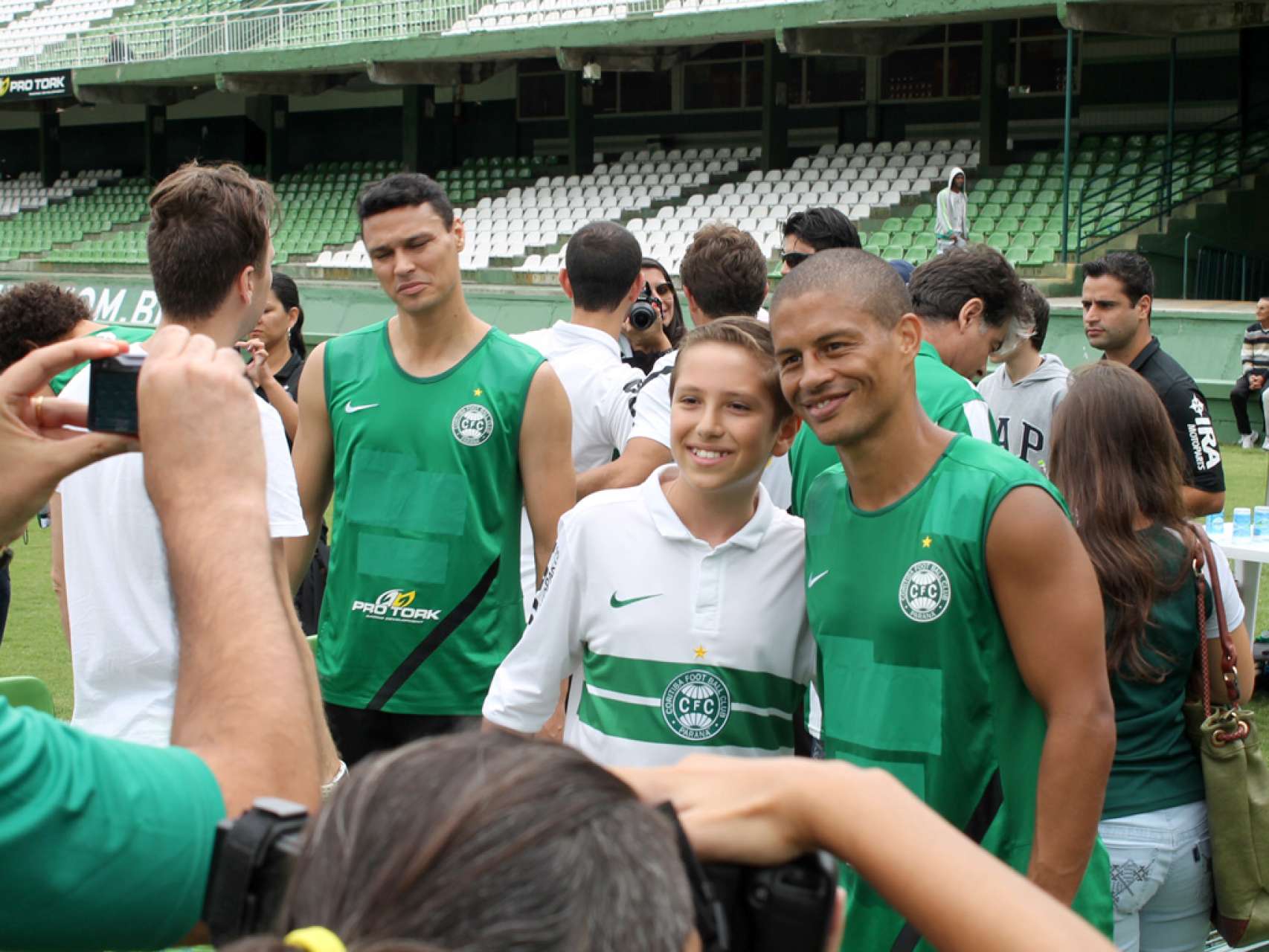 Fotos: Caf� da Manh� com S�cios