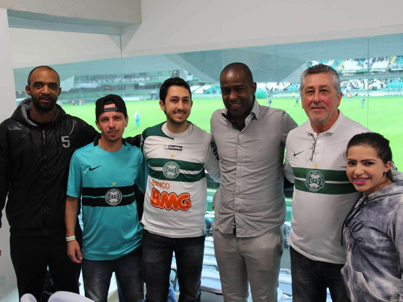 Jogo ao lado de �dolos