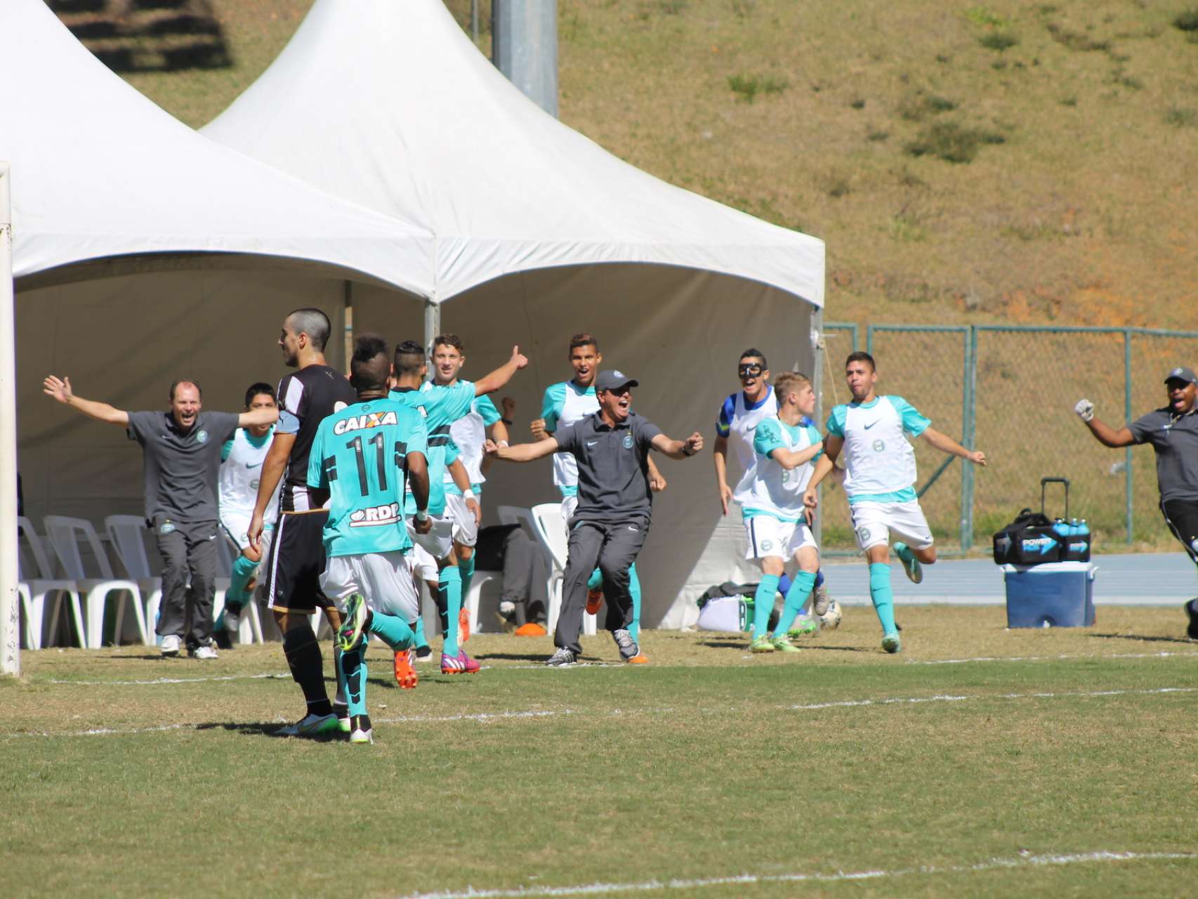 Reta final no sub-17 e sub-15