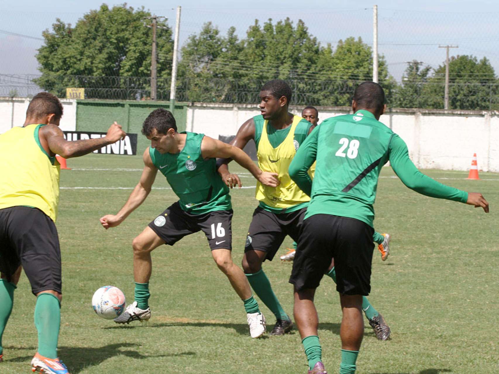 Coritiba segue prepara��o para mais uma semana decisiva