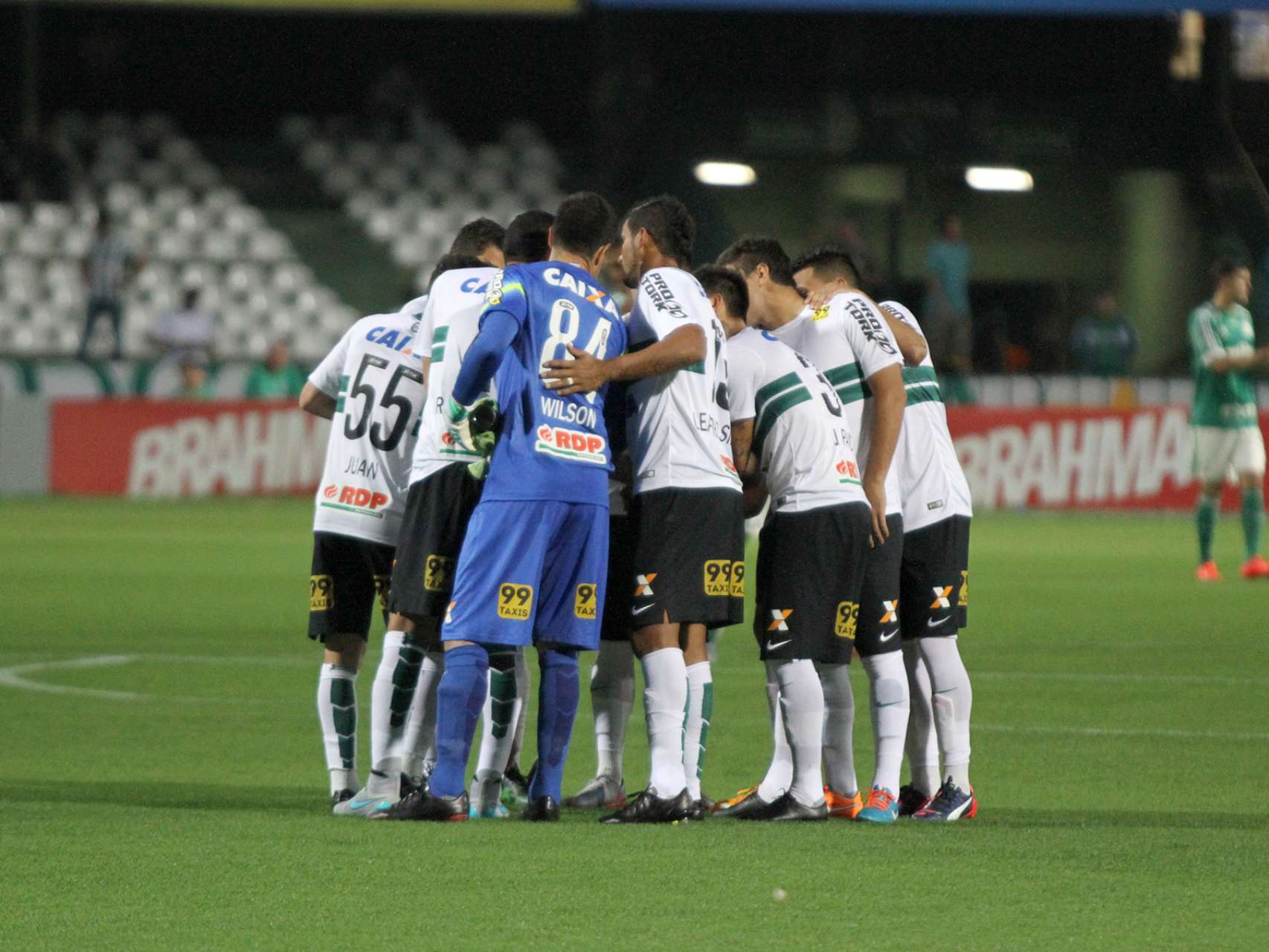 D� notas aos atletas
