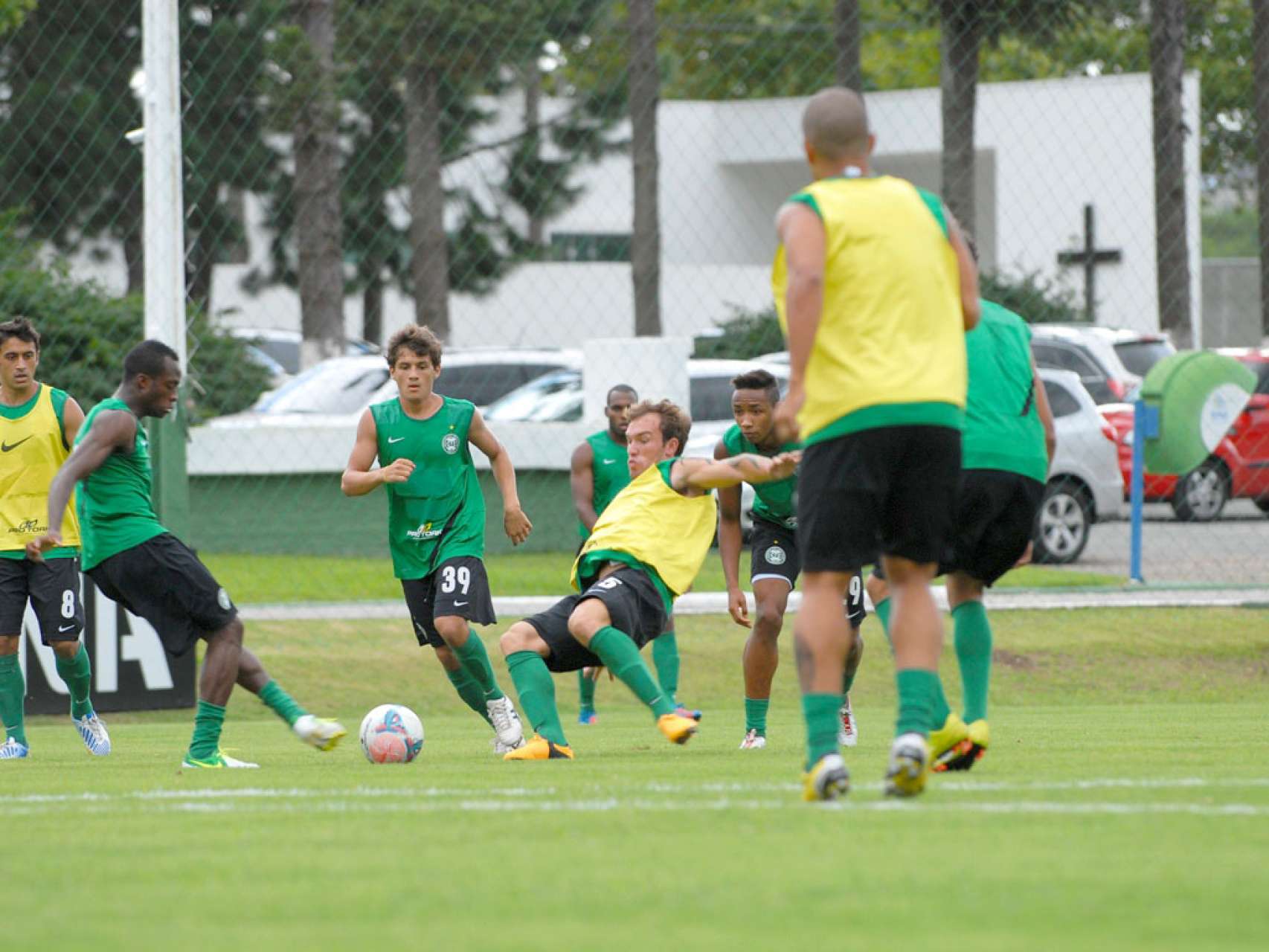 Coxa trabalha pensando a reta final