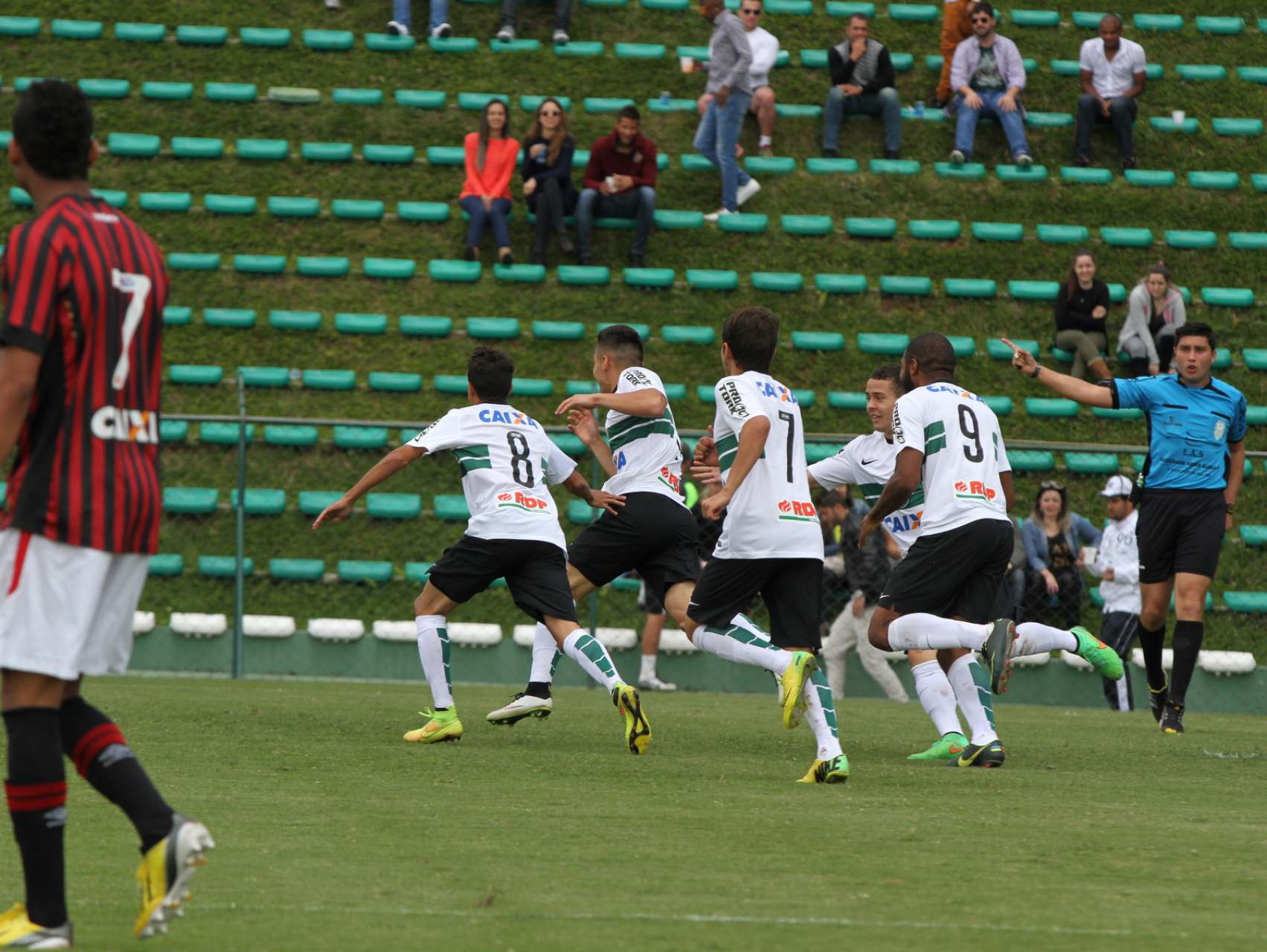 Vit�ria no Atle-Tiba na Ta�a FPF
