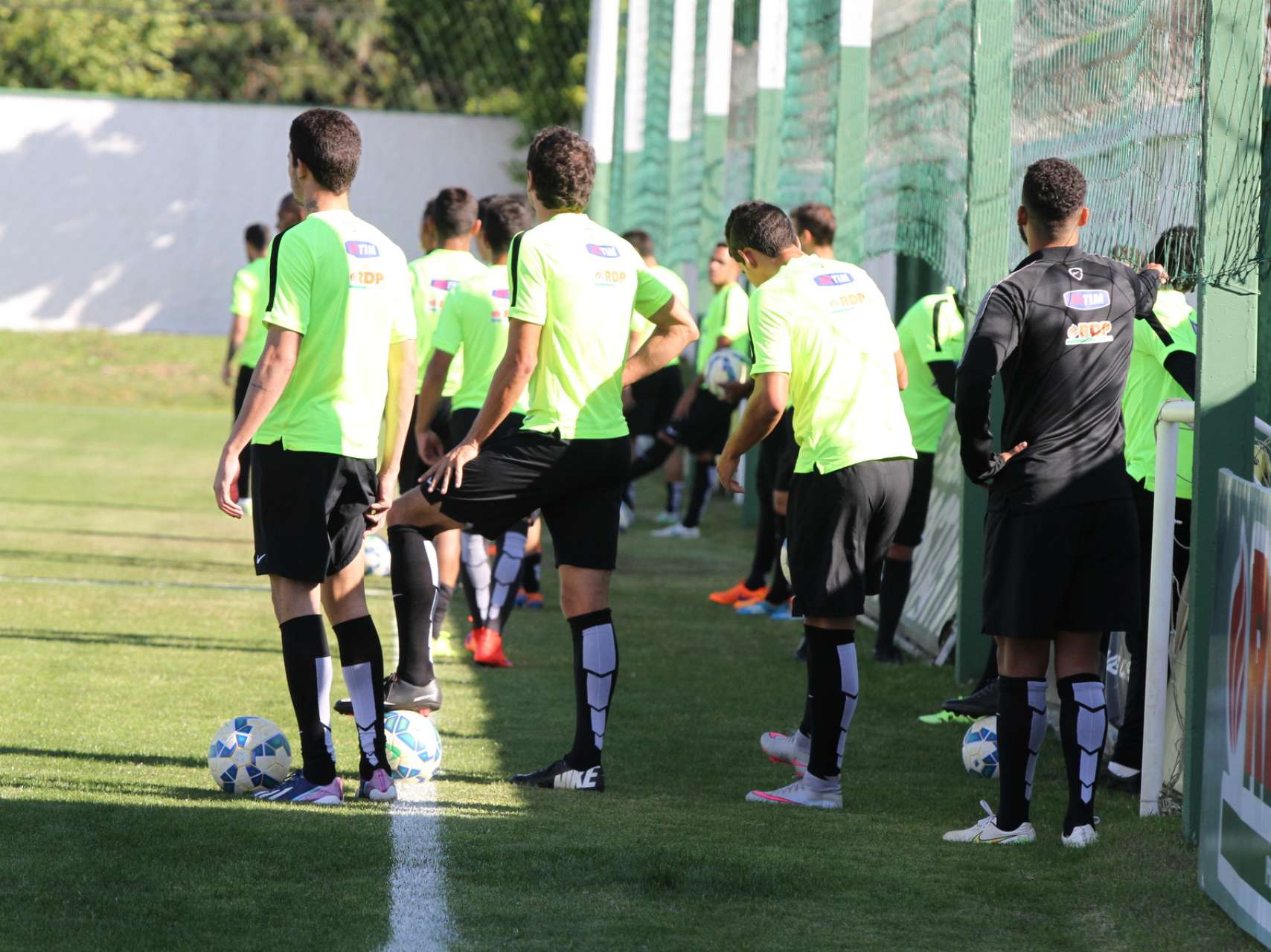 Coxa volta aos trabalhos