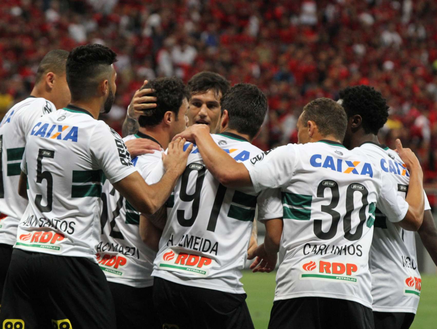 D� notas aos atletas