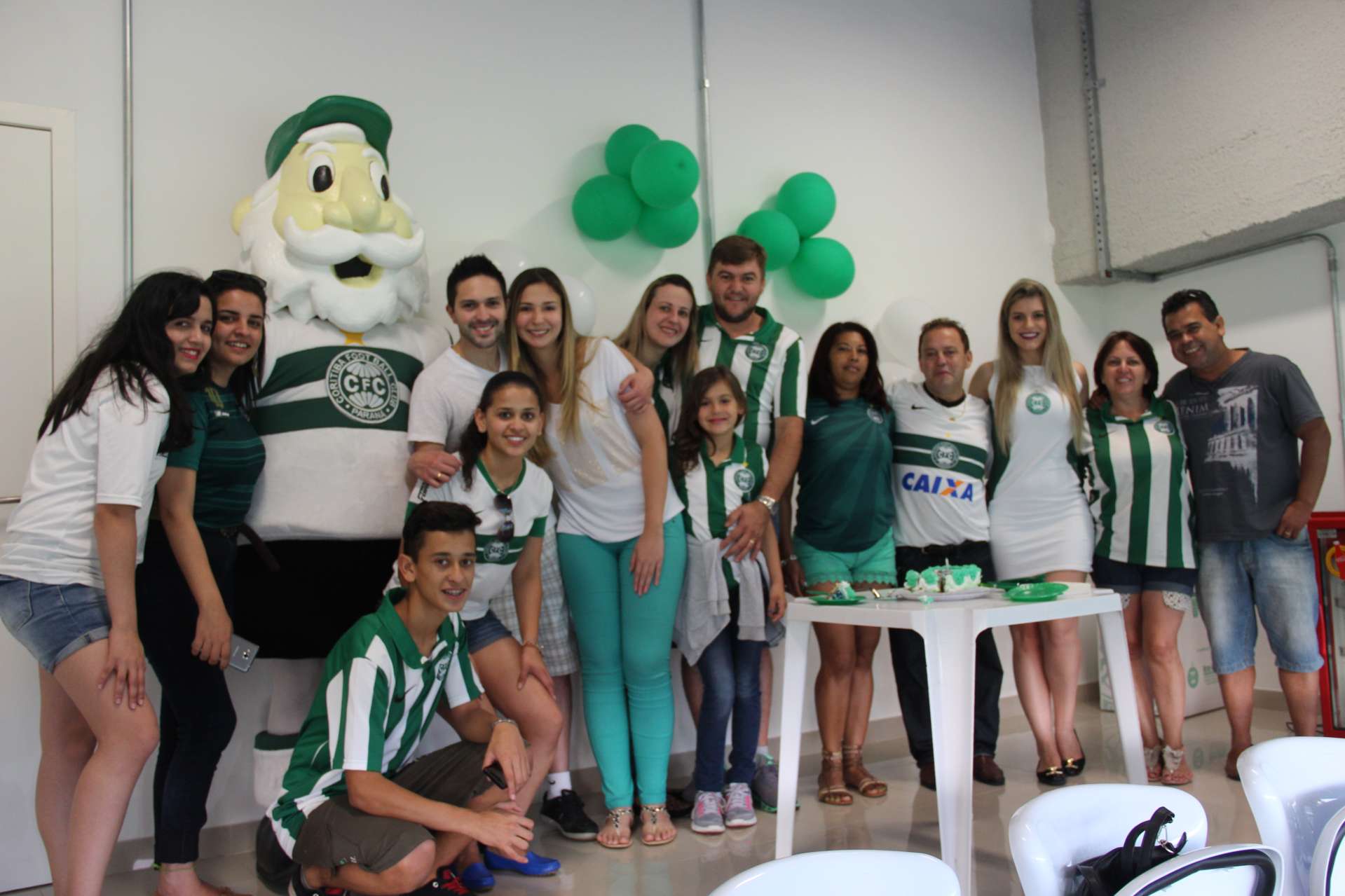 Parab�ns aos s�cios!