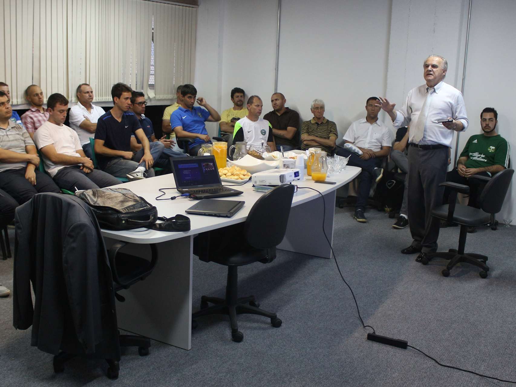 Encontro estrat�gico