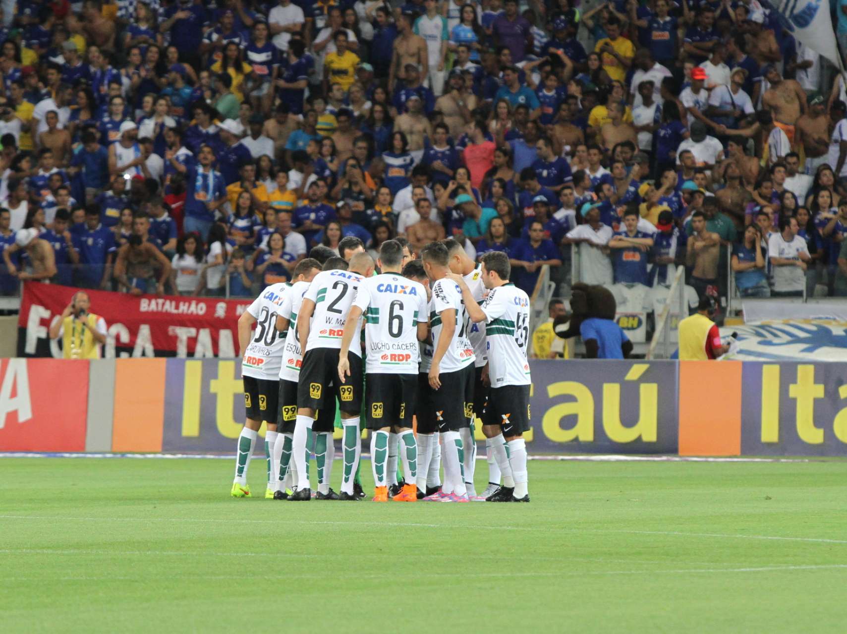 D� notas aos atletas