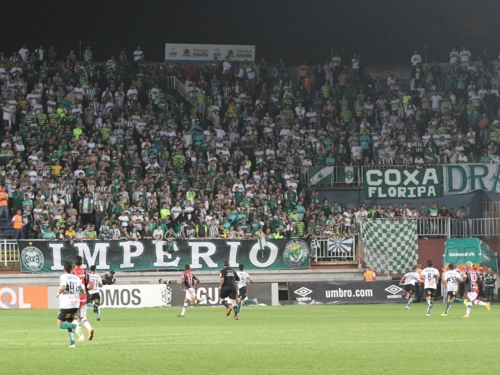 Coxas-brancas presentes