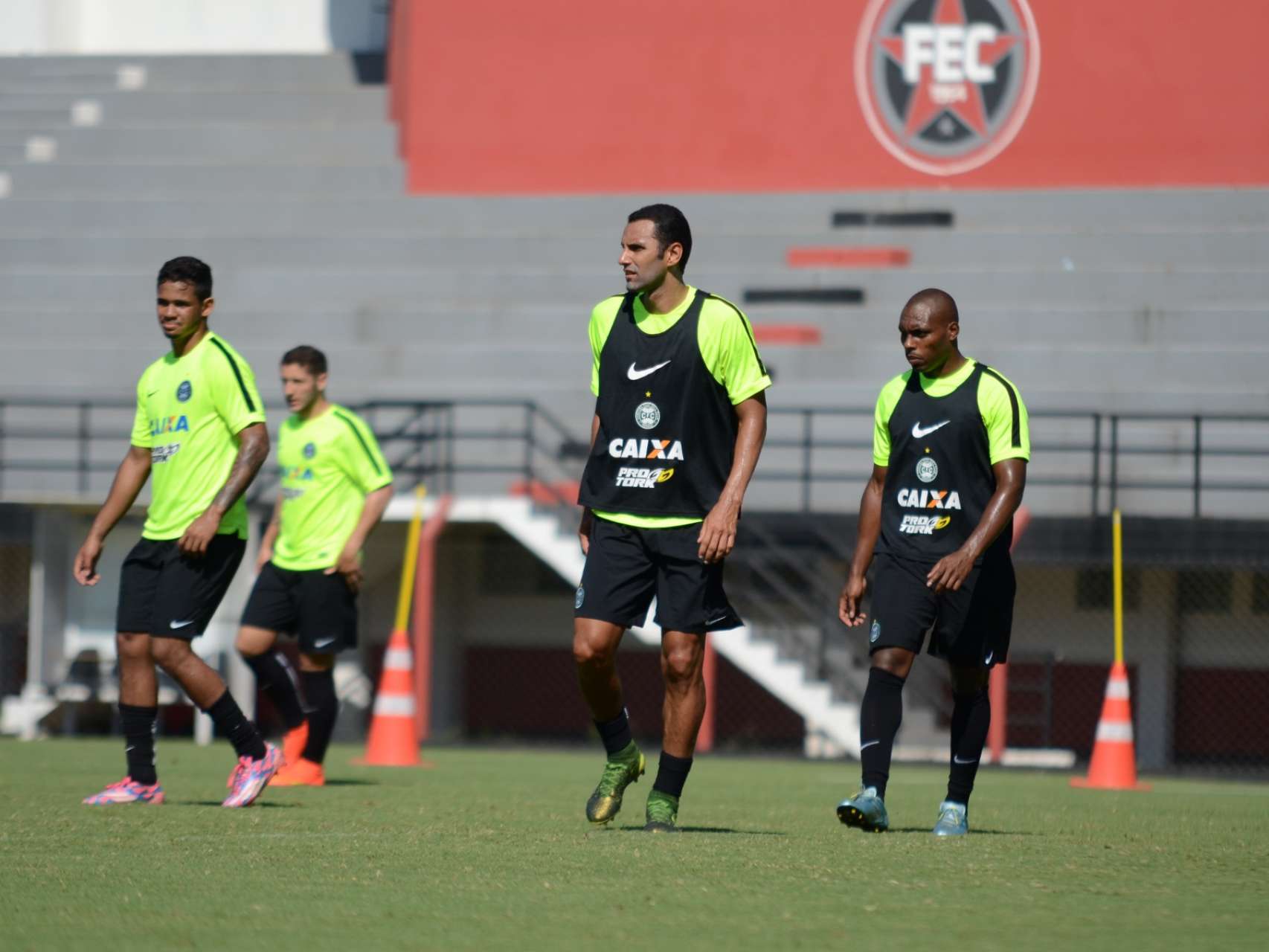 R.Marques faz trabalhos espec�ficos