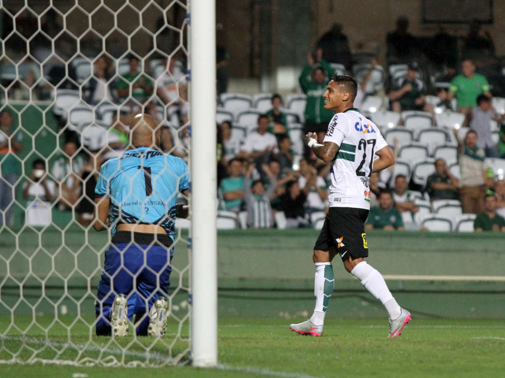 Dudu marca no retorno ao Couto