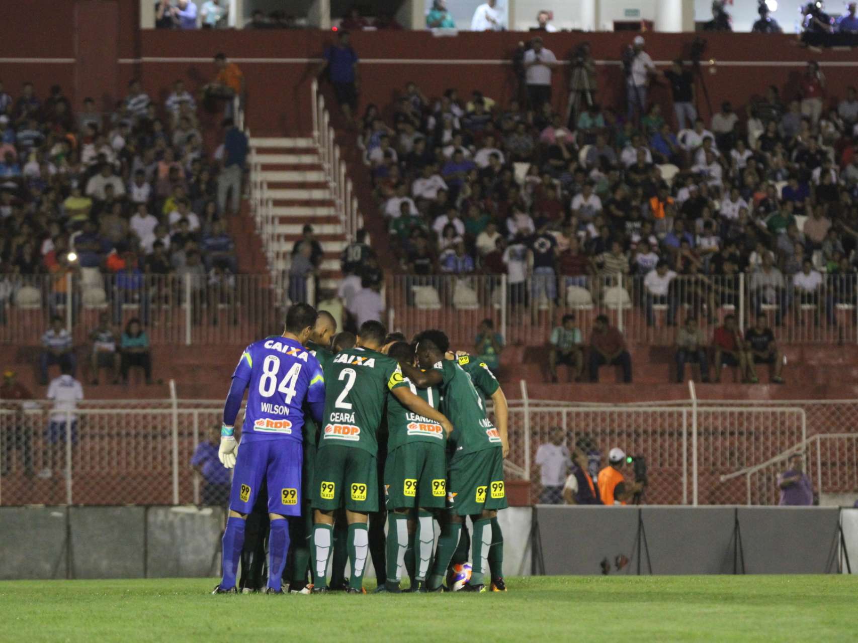 D� notas aos atletas