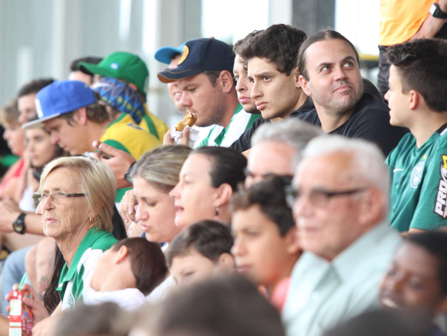 Ao lado do time