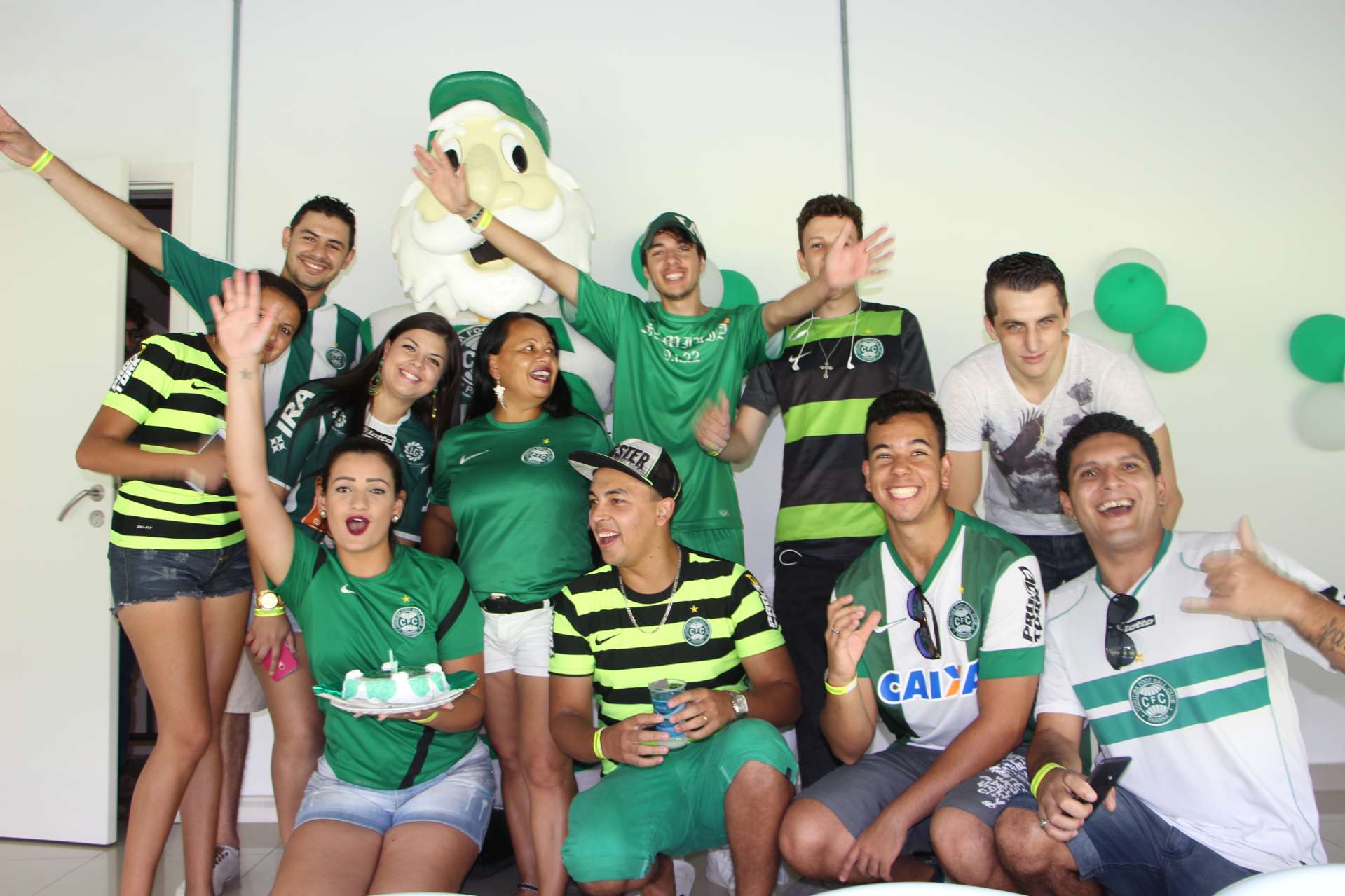 Feliz anivers�rio, s�cio!