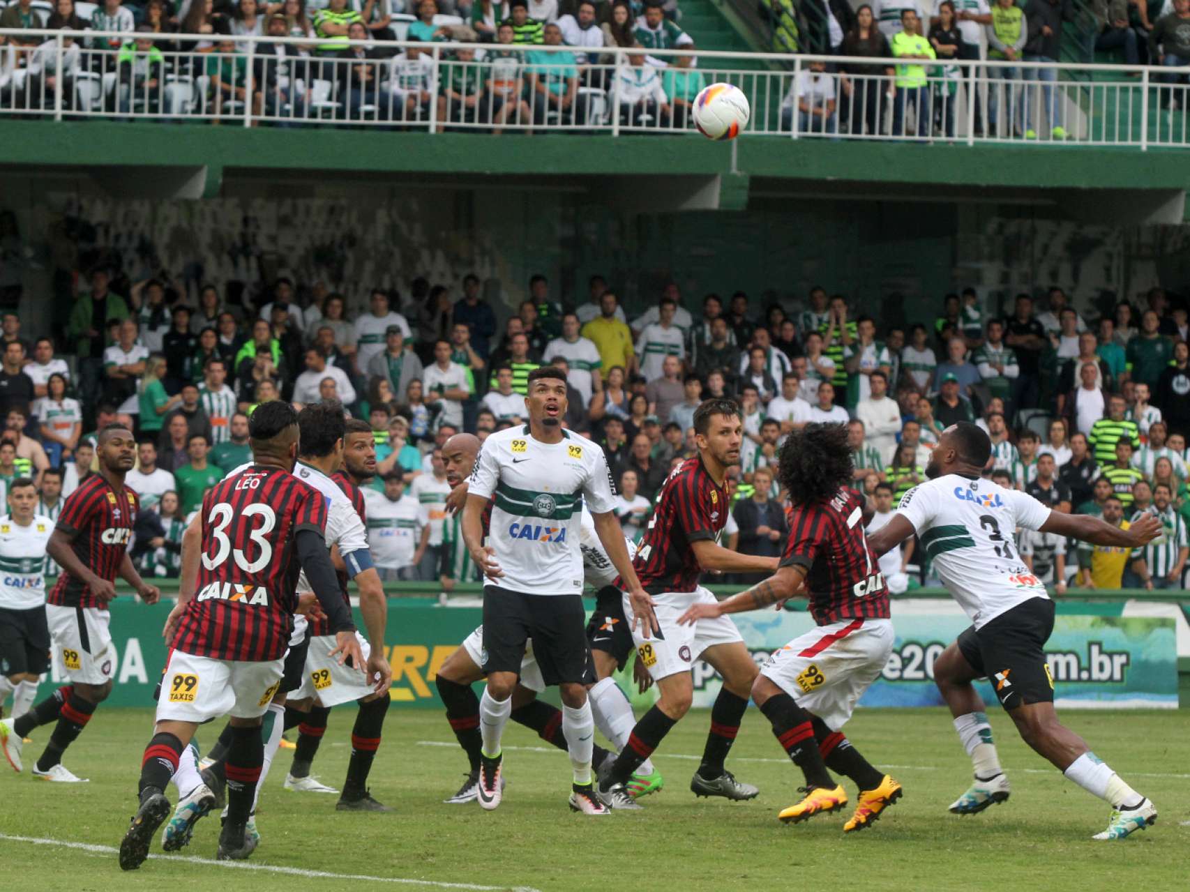 D� notas aos atletas
