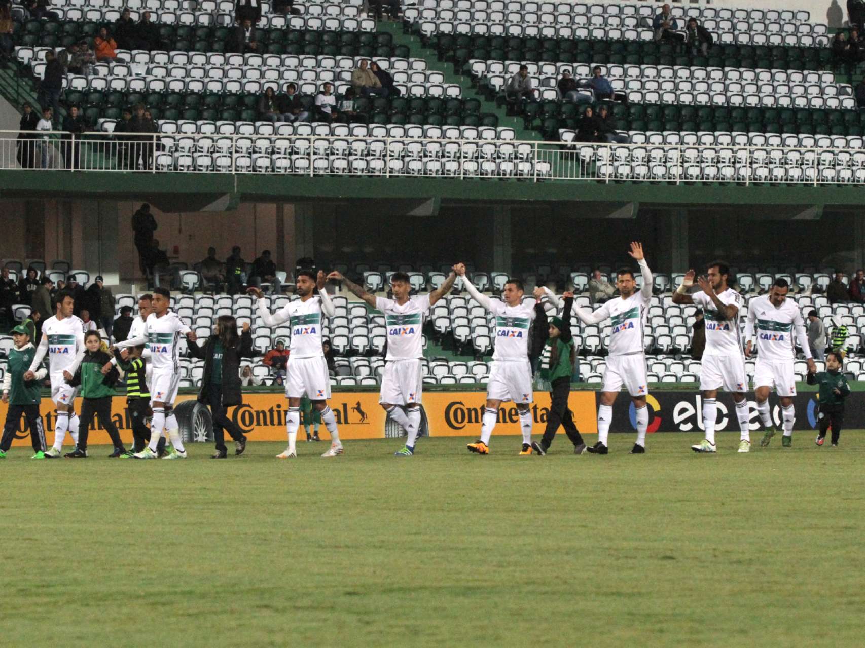 D� notas aos atletas
