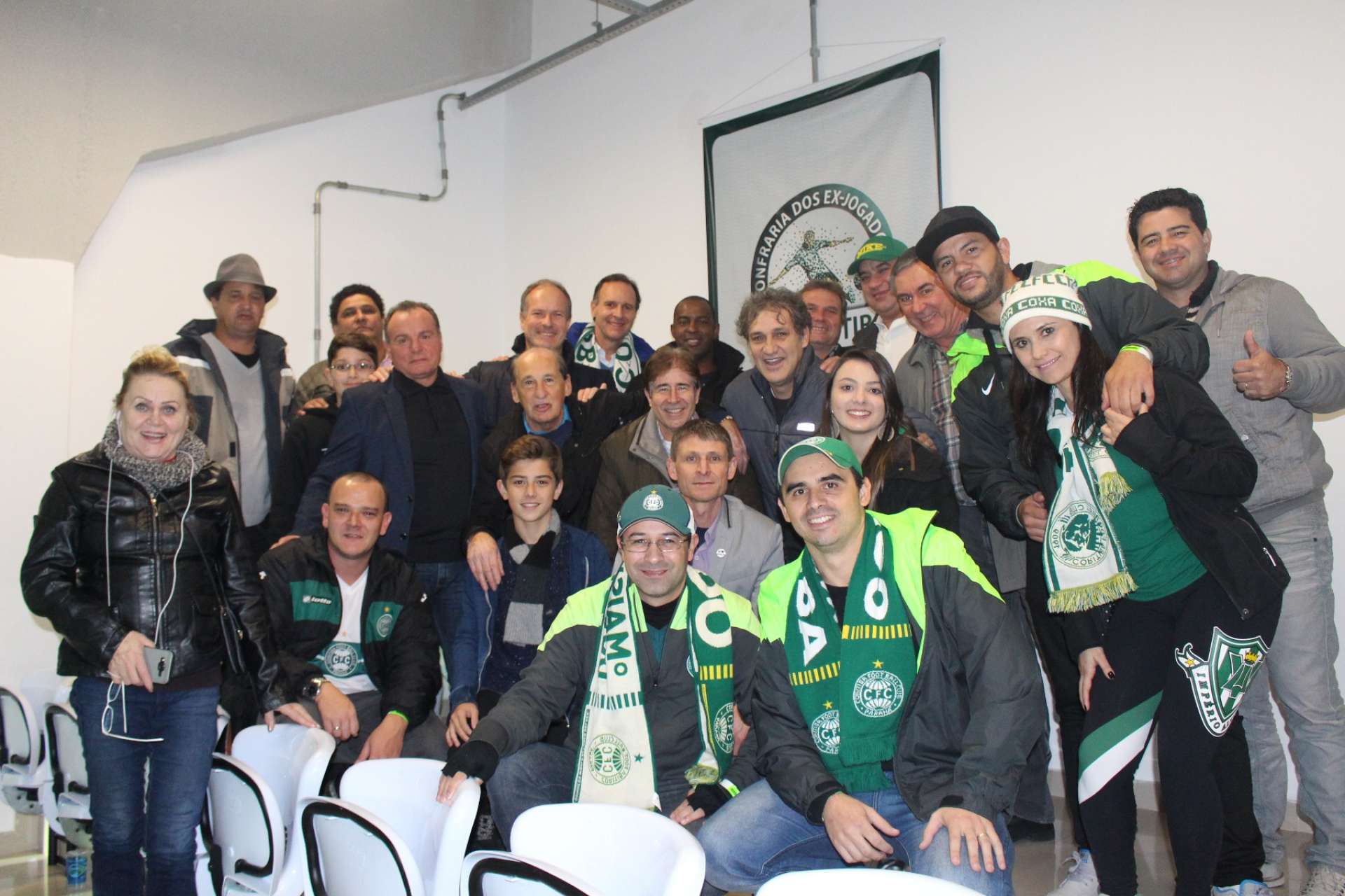 Jogo ao lado de �dolos